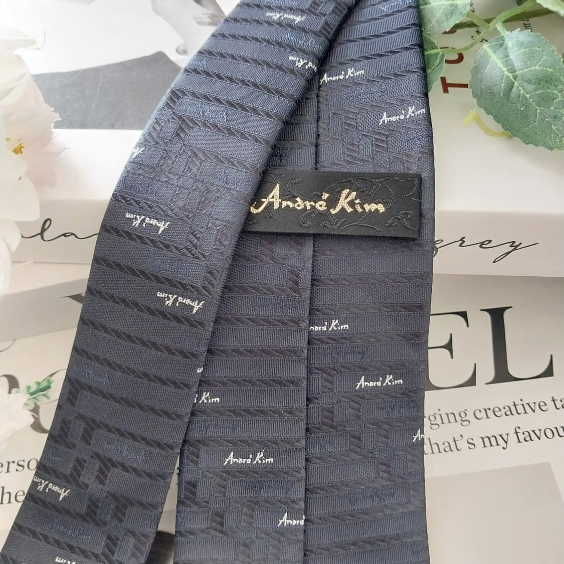 앙드레김 실크 네이비 패턴 넥타이 7.8cm A+등급 K1121
 상품이미지5