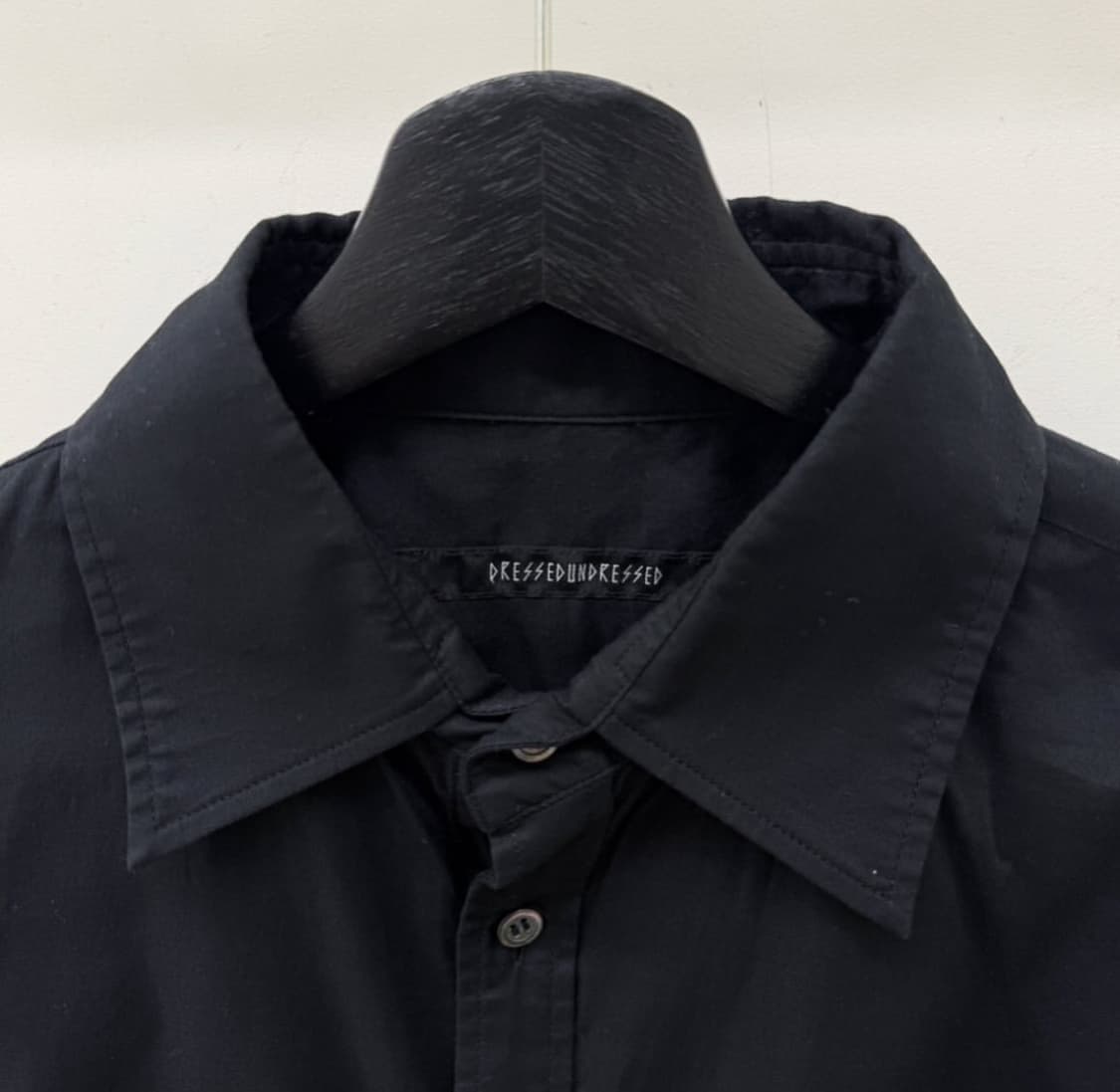 드레스드언드레스드 백 로고 롱 셔츠 상품이미지2