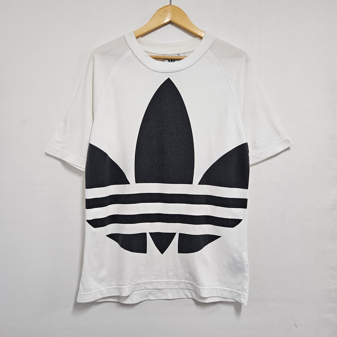 아디다스 빅트레포일 반팔티 xs(95) 상품이미지1