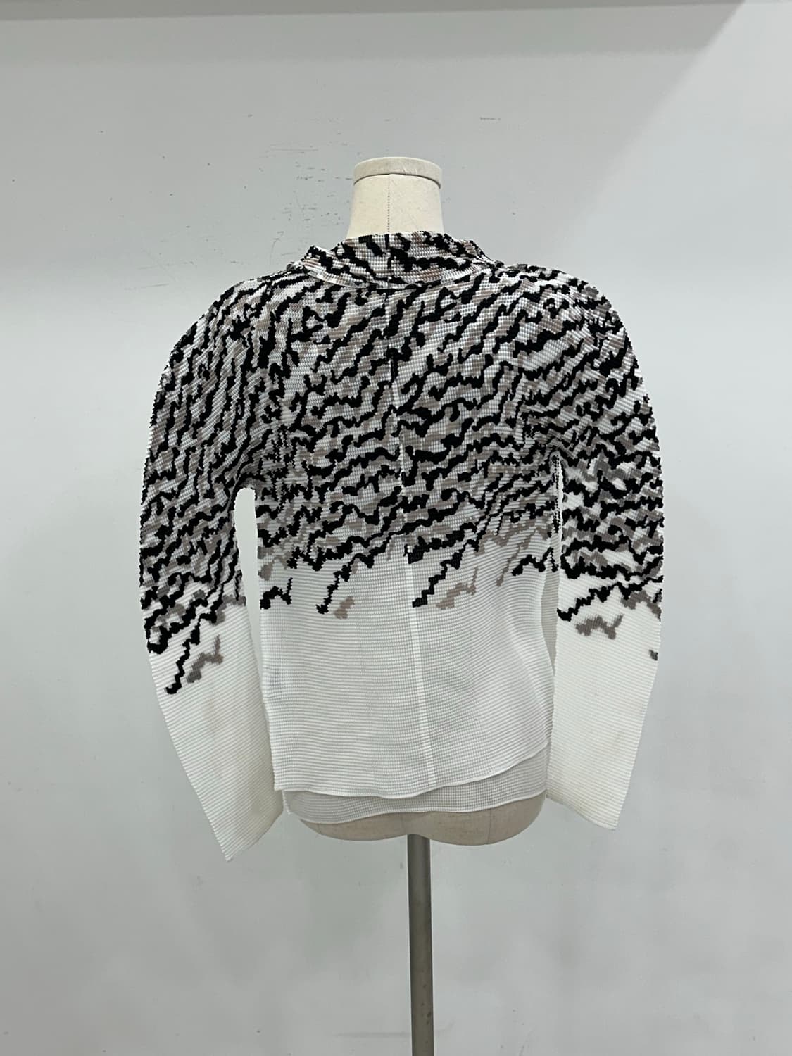 이세이미야케 me 반팔 가디건 set 상품이미지3