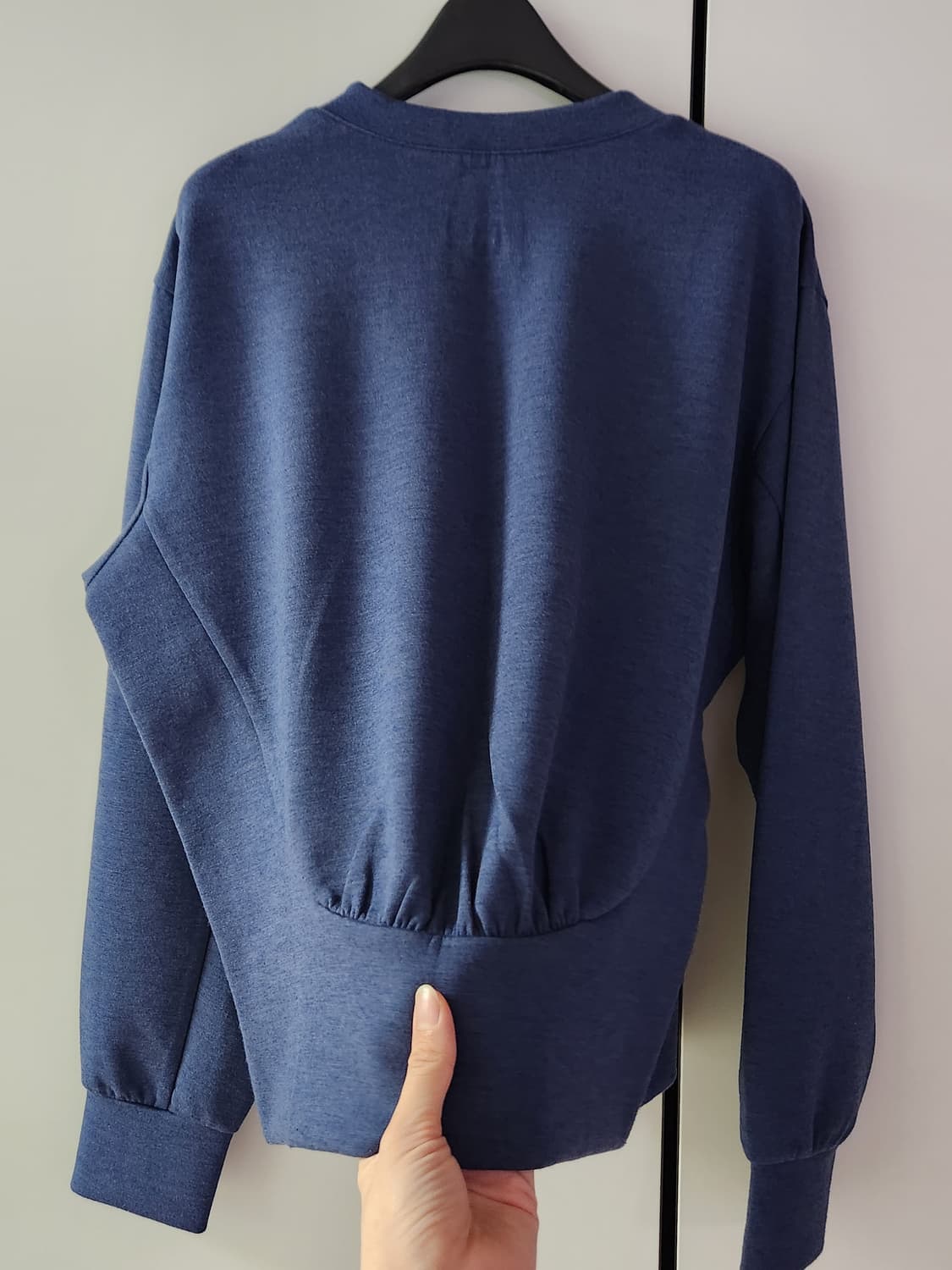 비비안웨스트우드 네이비 맨투맨 40 상품이미지3