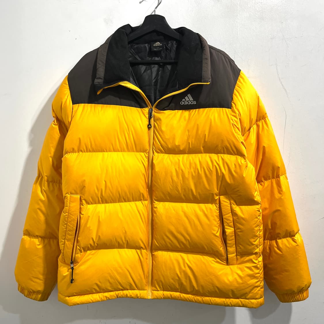 아디다스 자수로고 패딩 상품이미지2