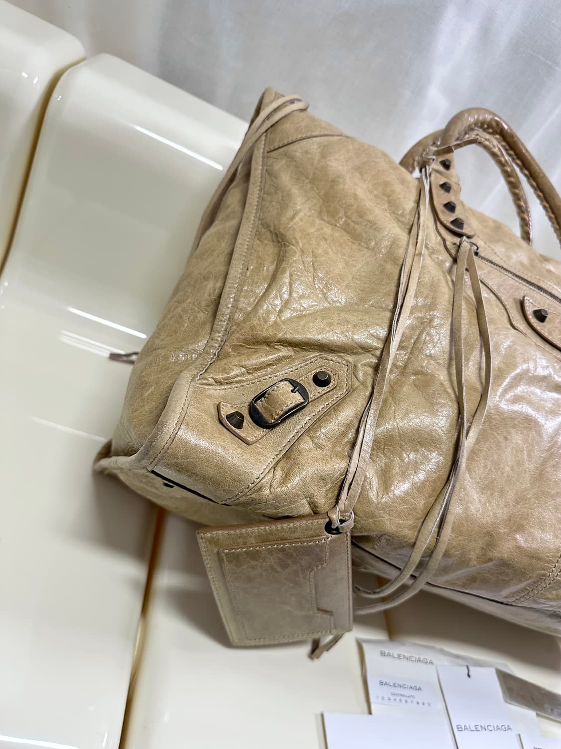 [A 정품] 발렌시아가 시티 모터백 위켄더 카라멜브라운 상품이미지3