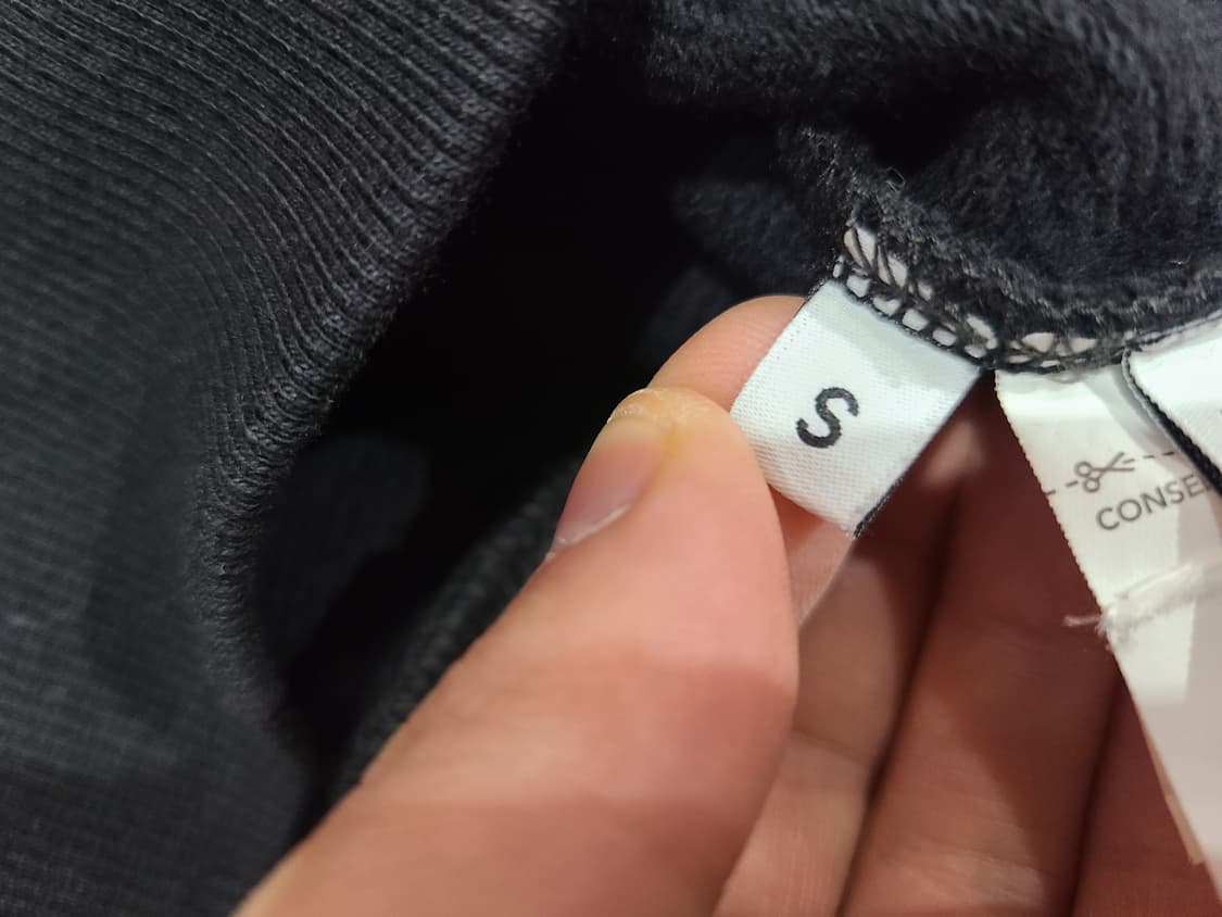 CP컴퍼니 렌즈와펜 블랙 맨투맨 상품이미지6