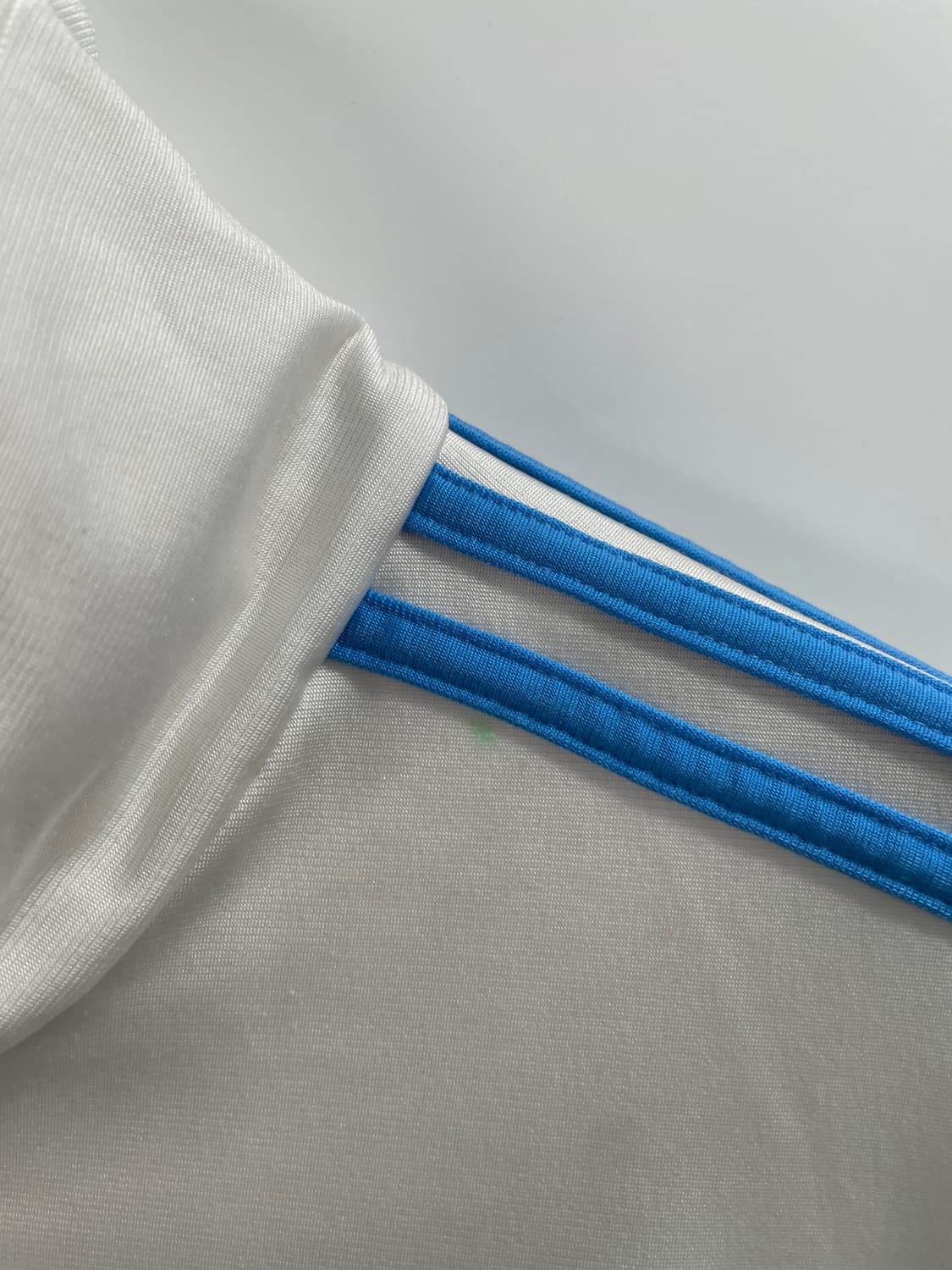 아디다스 흰하 시나모롤 파이어버드 트랙탑 져지 (on.386) 상품이미지4