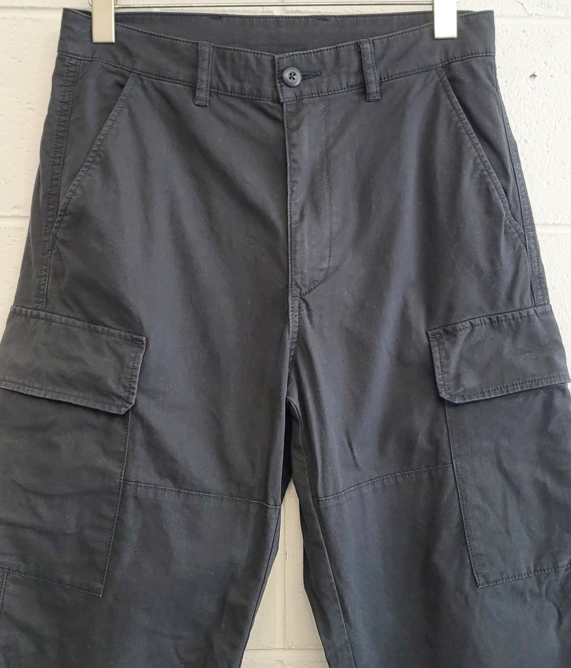 유니클로 코튼 퍼티그 블랙 카고팬츠(면카고팬츠) 판매 상품이미지3