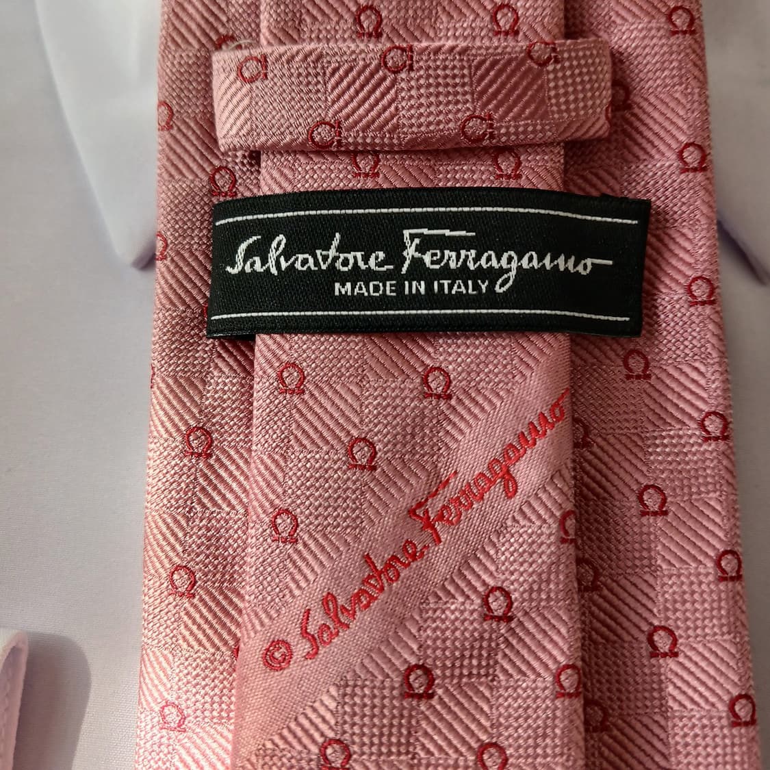 살바토레 페라가모 실크 핑크 간치니 넥타이 8.4cm A등급 A18844 상품이미지5