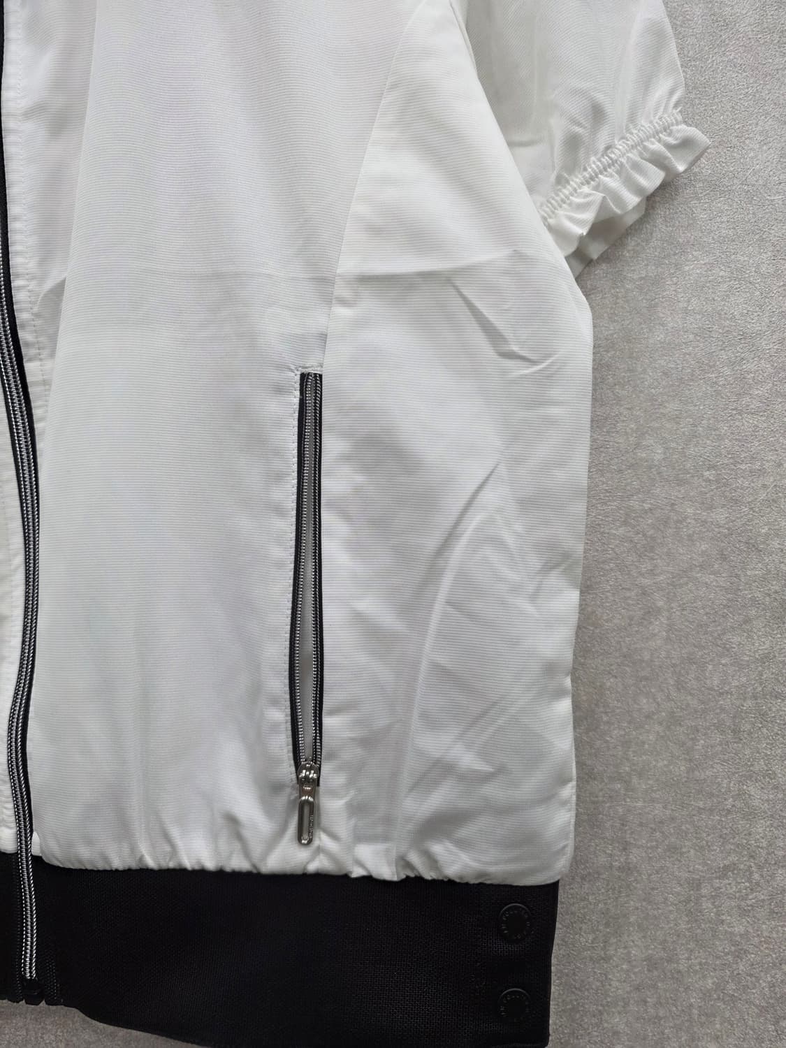 이안폴터디자인 여성 집업 반팔점퍼  24ss 상품이미지5