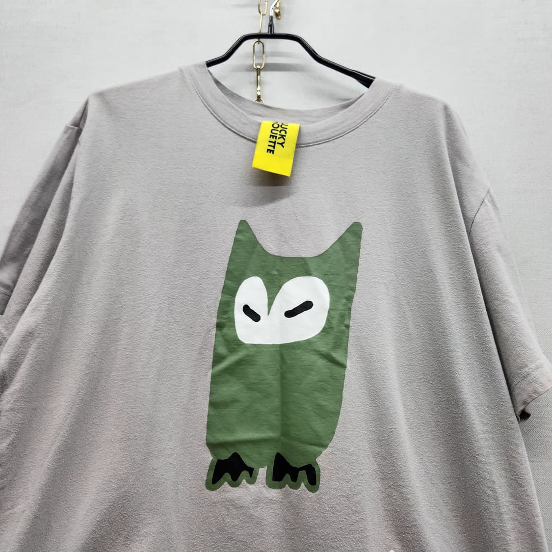 럭키슈에뜨 시그니처 부엉이 로고 반팔티 F(XL) 상품이미지2