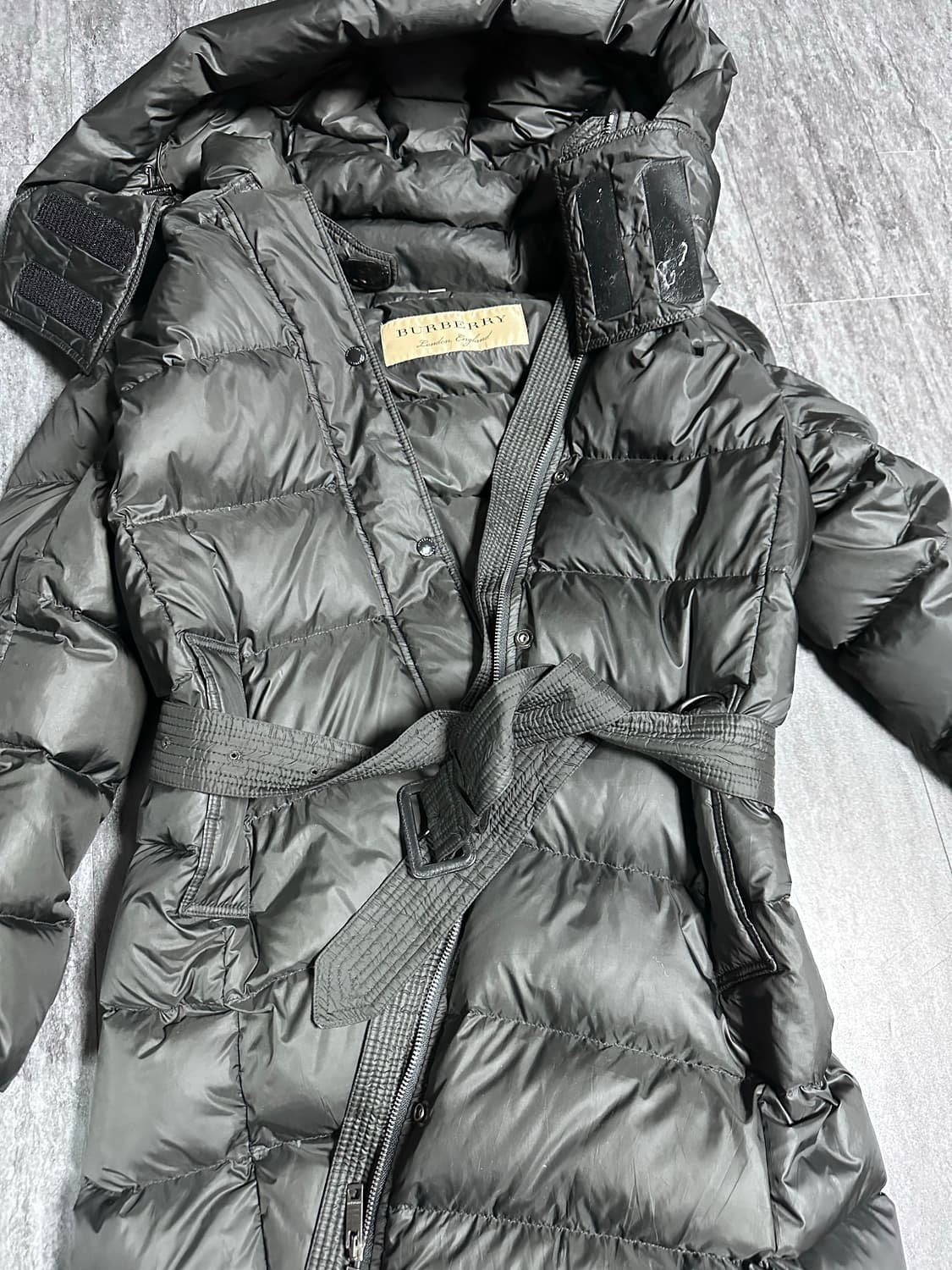 버버리 여성 롱패딩 M 블랙 상품이미지9