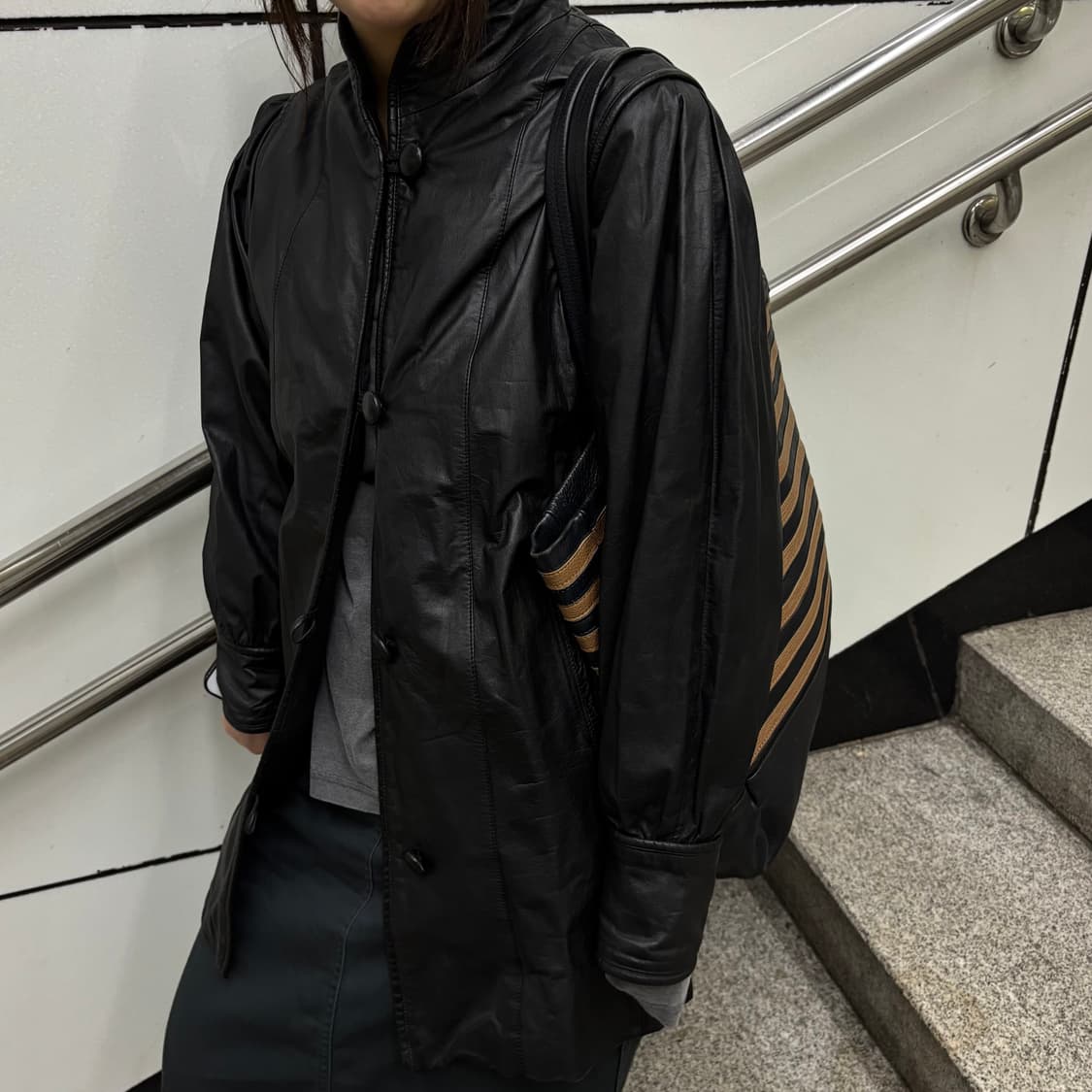 vtg cowhide button loop midi jacket 상품이미지1