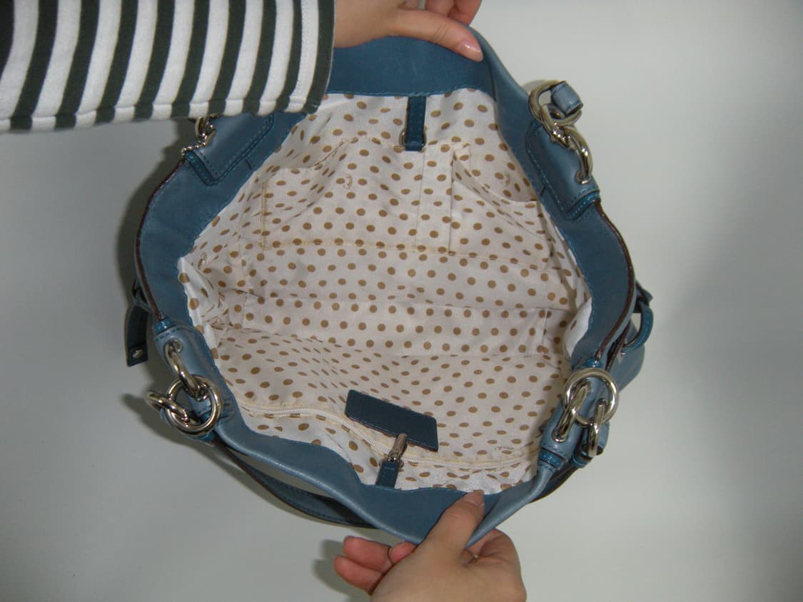 코치 블루 숄더백 상품이미지3