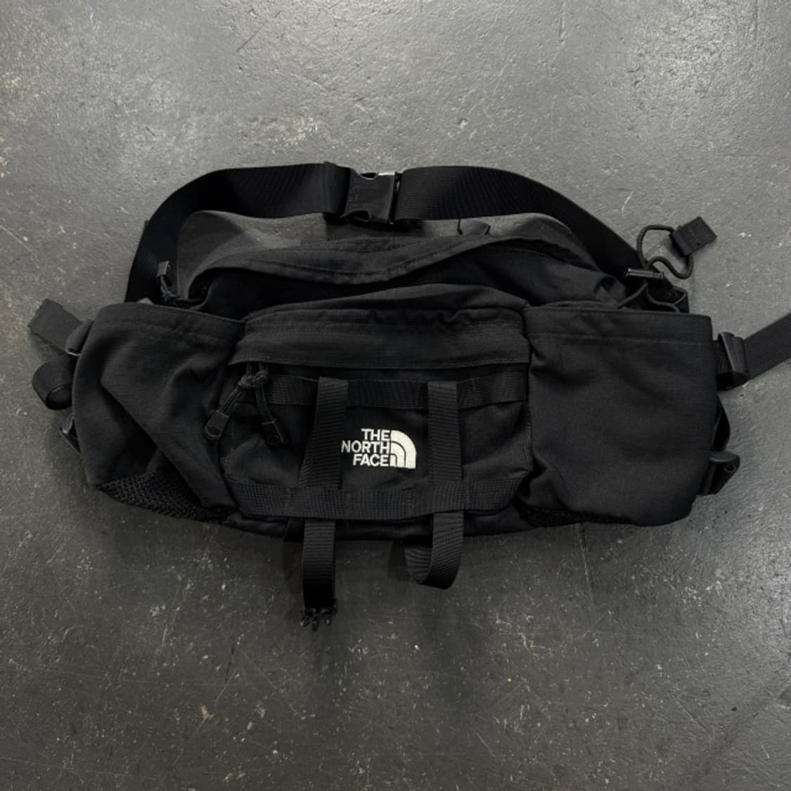 노스페이스 슬링백 마운틴 바이커 럼버 팩 상품이미지1