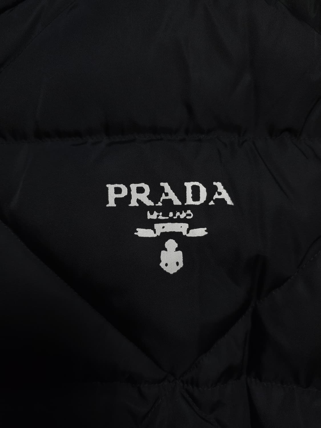 [L] 프라다 리나일론 퀄팅 패딩 블랙(SGB803) 상품이미지3