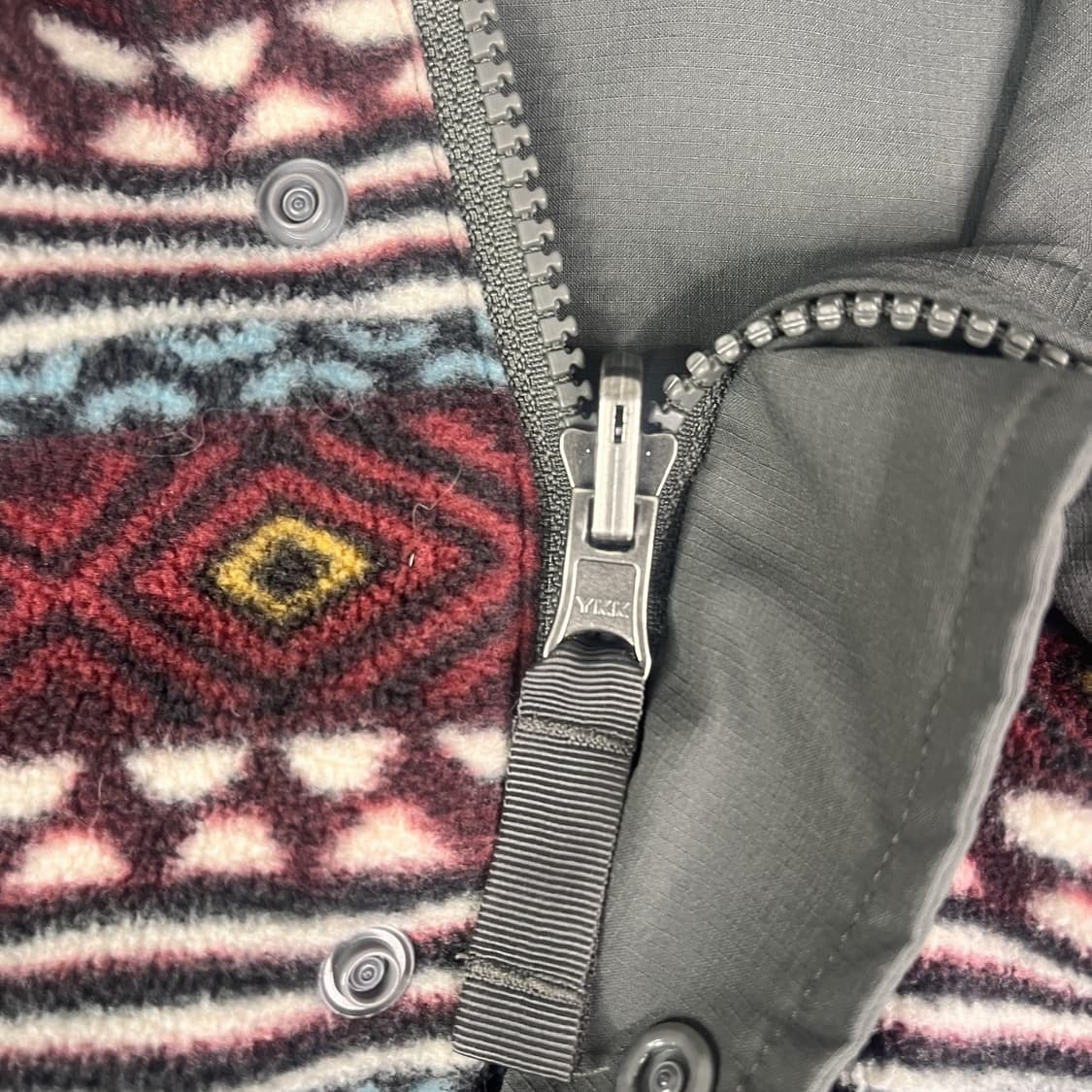 10s 파타고니아 리버서블 신칠라 스냅T 버건디 패턴 상품이미지3