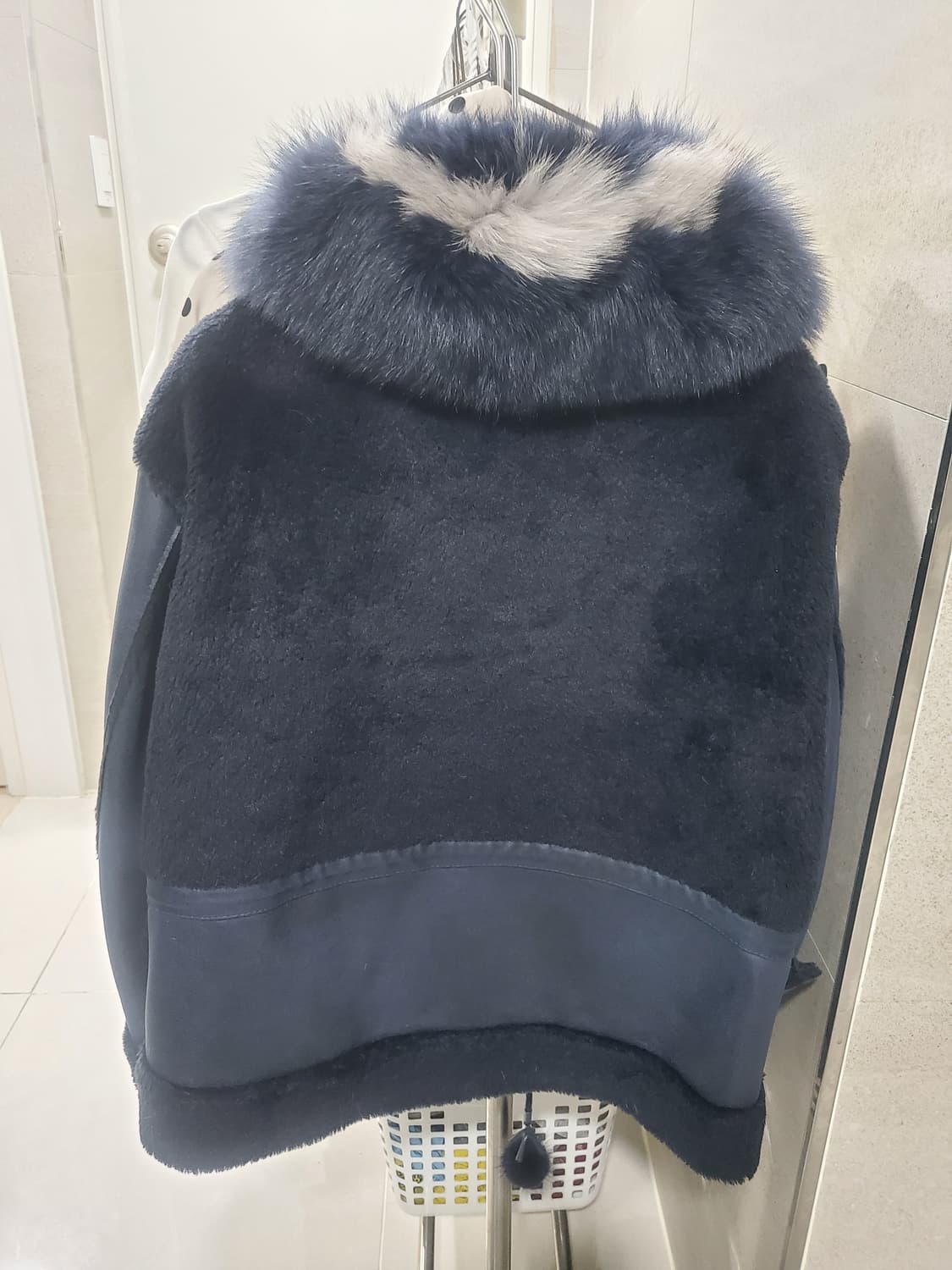 에고이스트 여성 숏 무스탕/ 네이비 66 상품이미지2