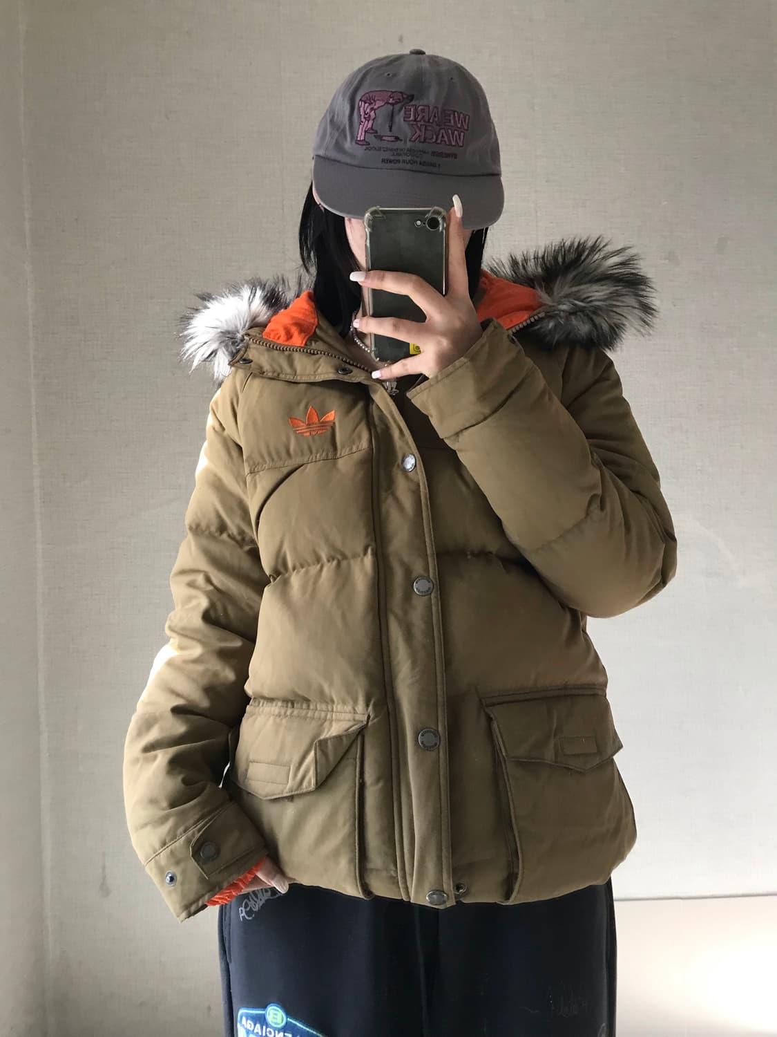 아디다스 베이지 퍼 아우터 상품이미지3