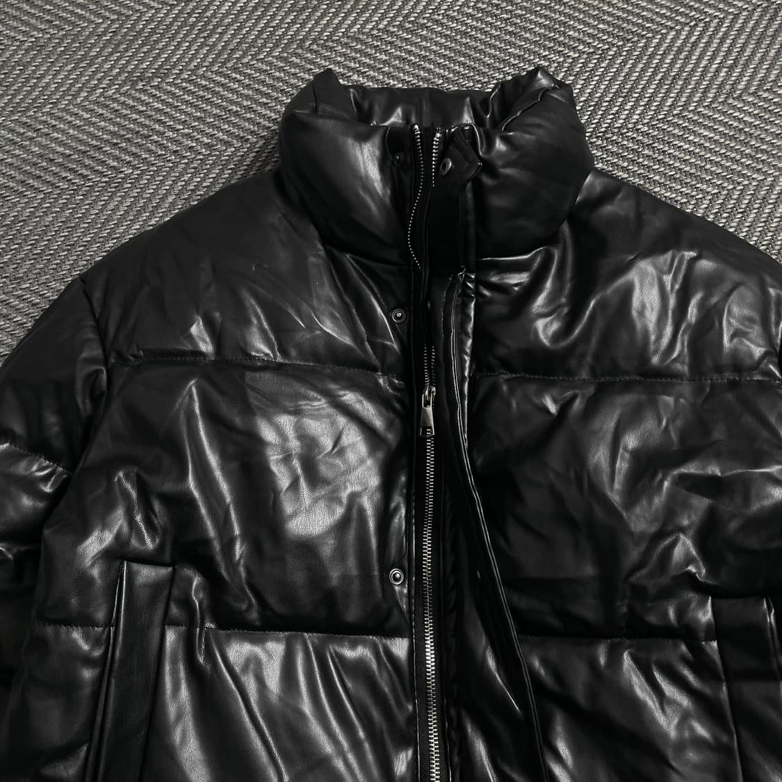 빈티지 우먼스 블랙 비건 레더 패딩 점퍼o 4752 상품이미지4