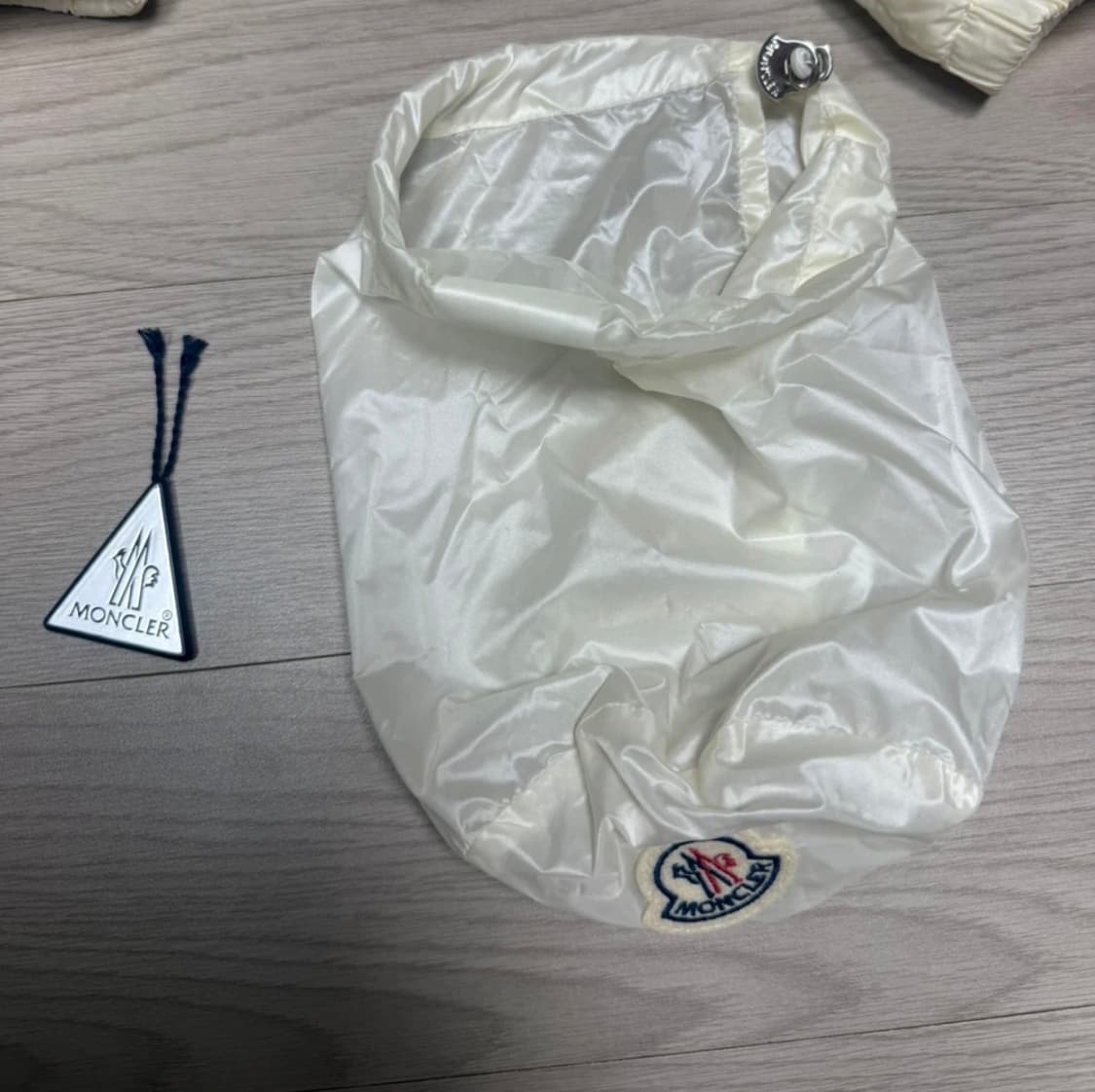 몽클레어 란스 여성패딩 상품이미지3