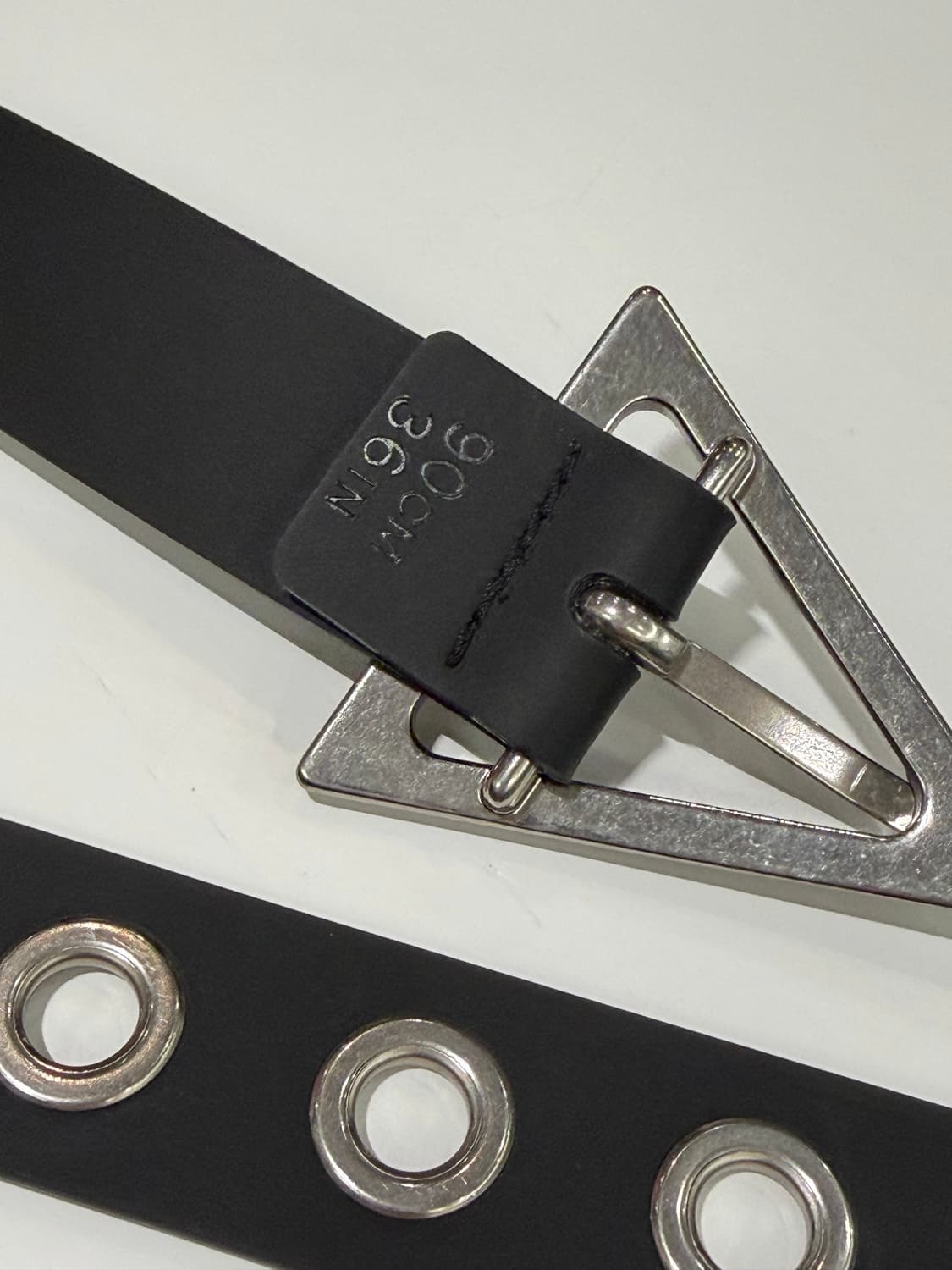 90) 보테가베네타 삼각 로고 벨트 상품이미지3