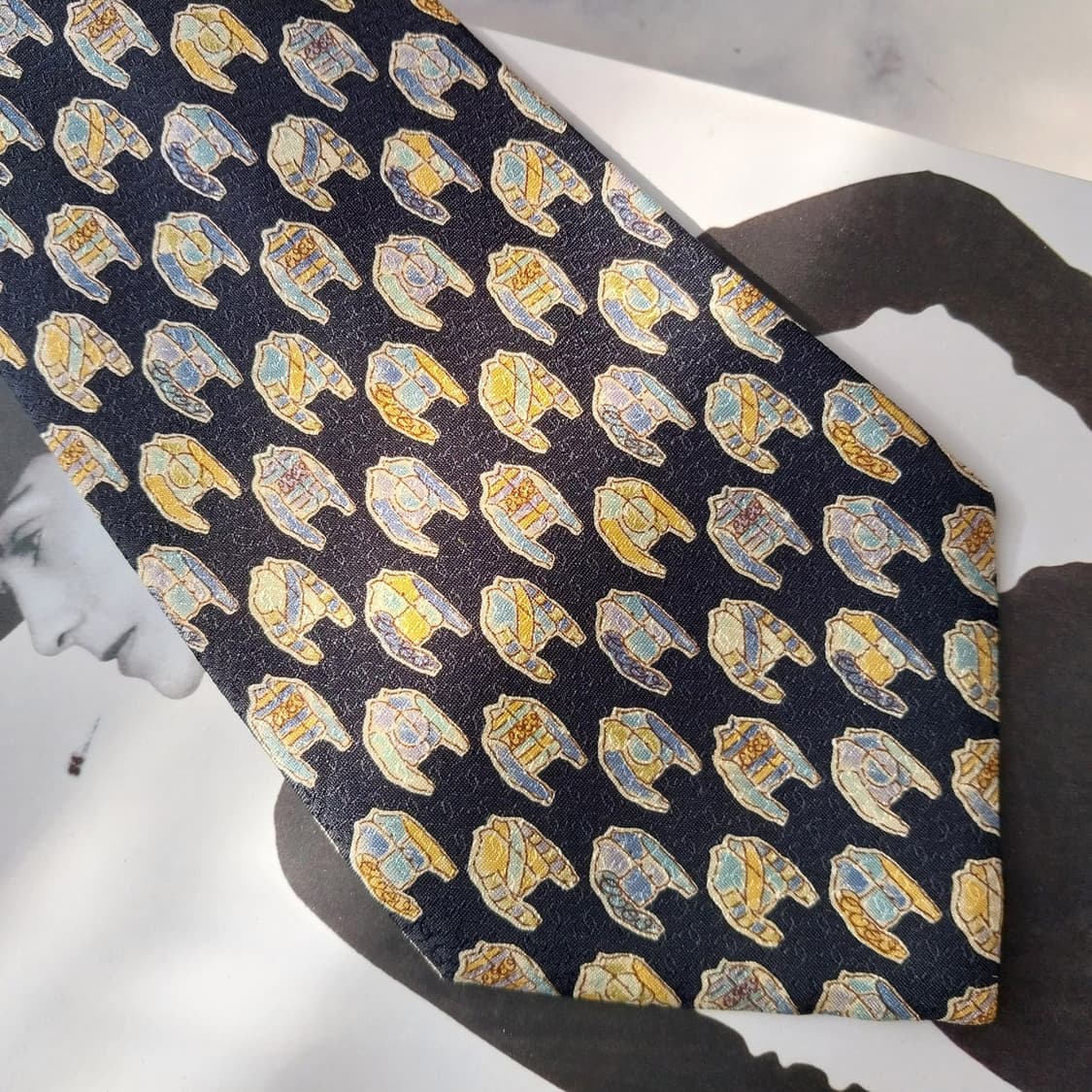 샤넬 실크 홀로그램 로고 전체 패턴 넥타이 9.5cm A+등급 K2008 상품이미지7