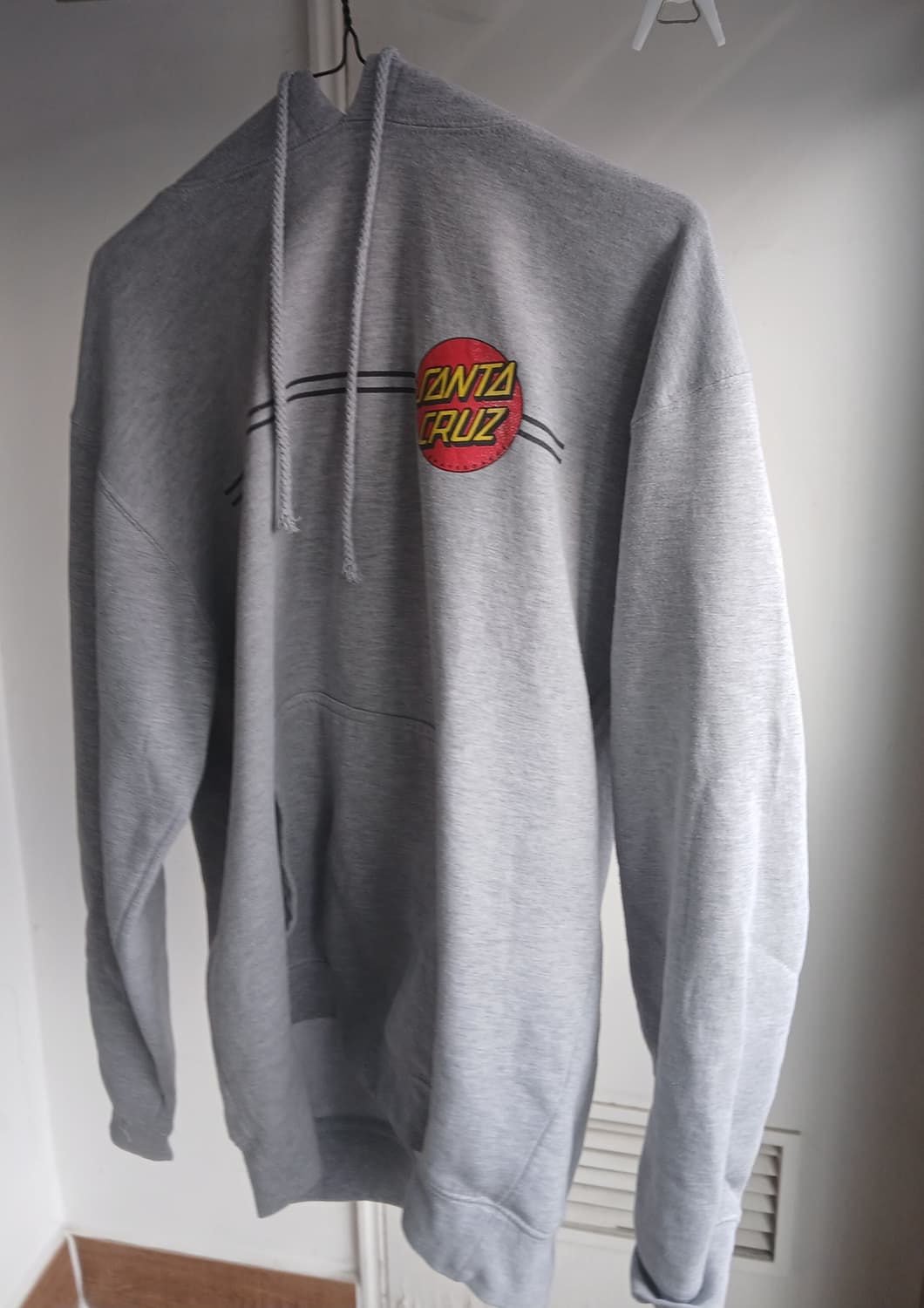 산타크루즈 그레이 후드티 상품이미지2