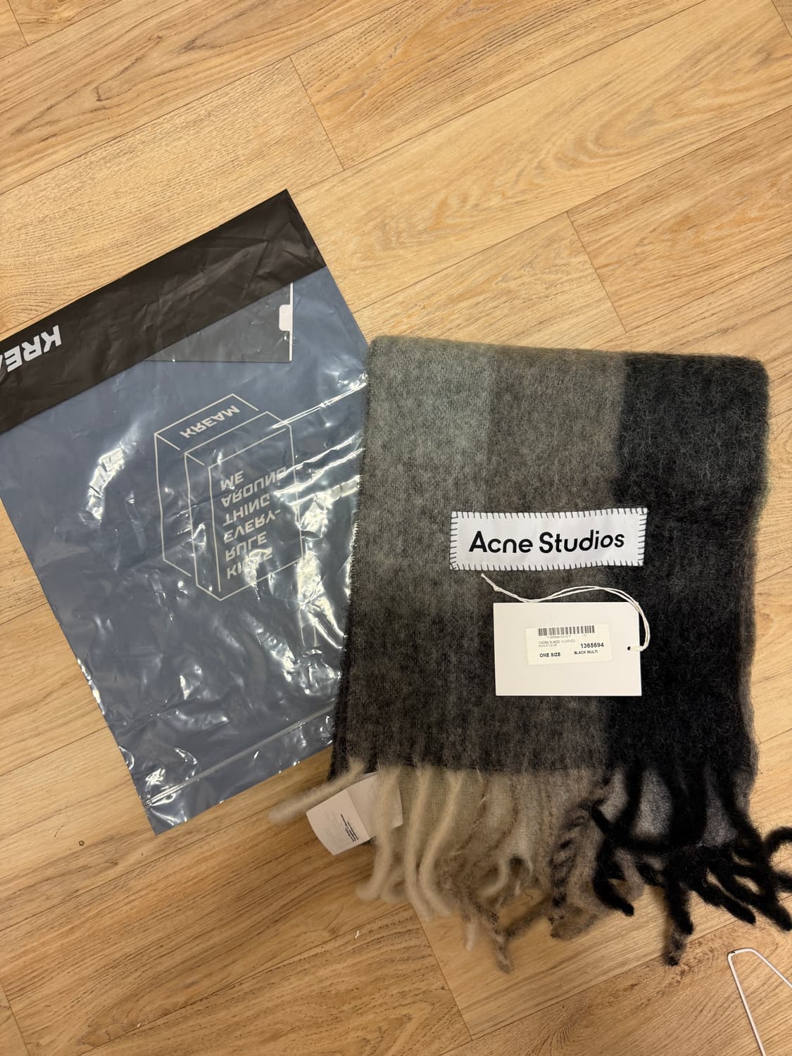 아크네 스튜디오 머플러(미사용) 상품이미지2