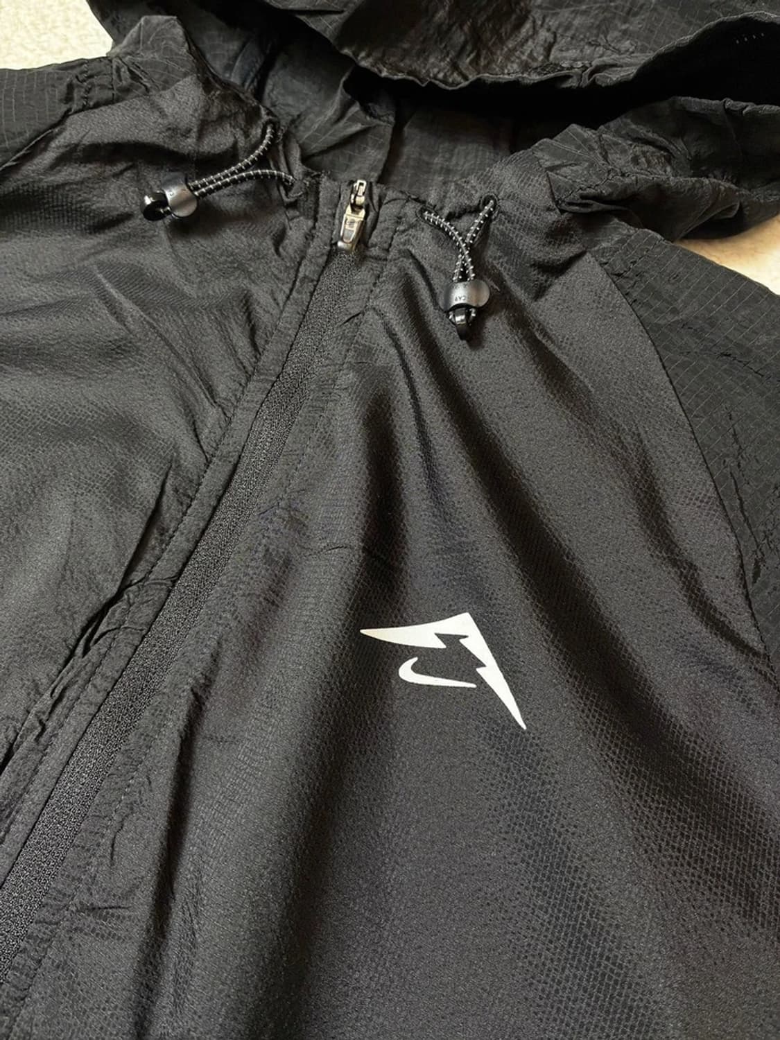 나이키 23ss 트레일 에어리즈 러닝 후디 윈드자켓 PN7484 상품이미지3