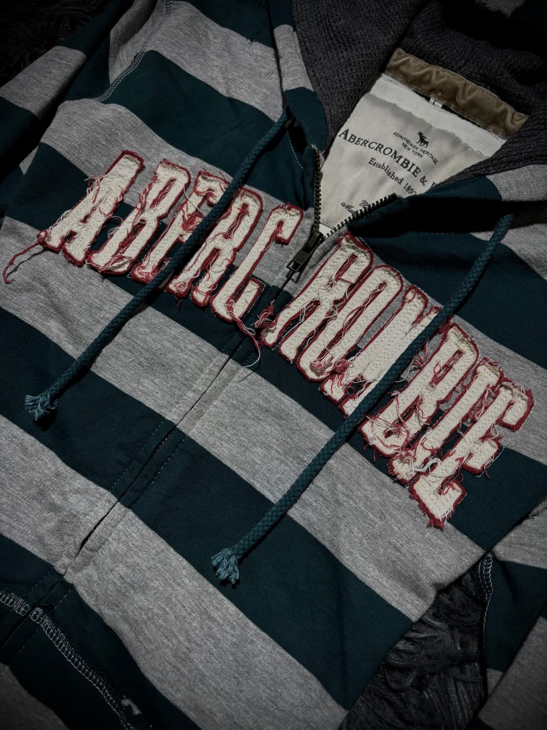 Abercrombie & Fitch 스트라이프 슬림핏 후드집업 상품이미지4