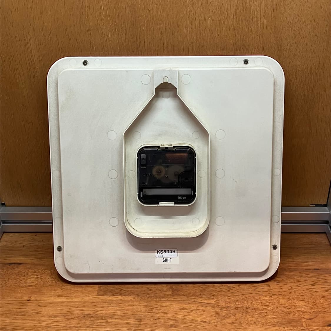 SEIKO QUARTZ VINTAGE CLOCK (Burgundy) 상품이미지2