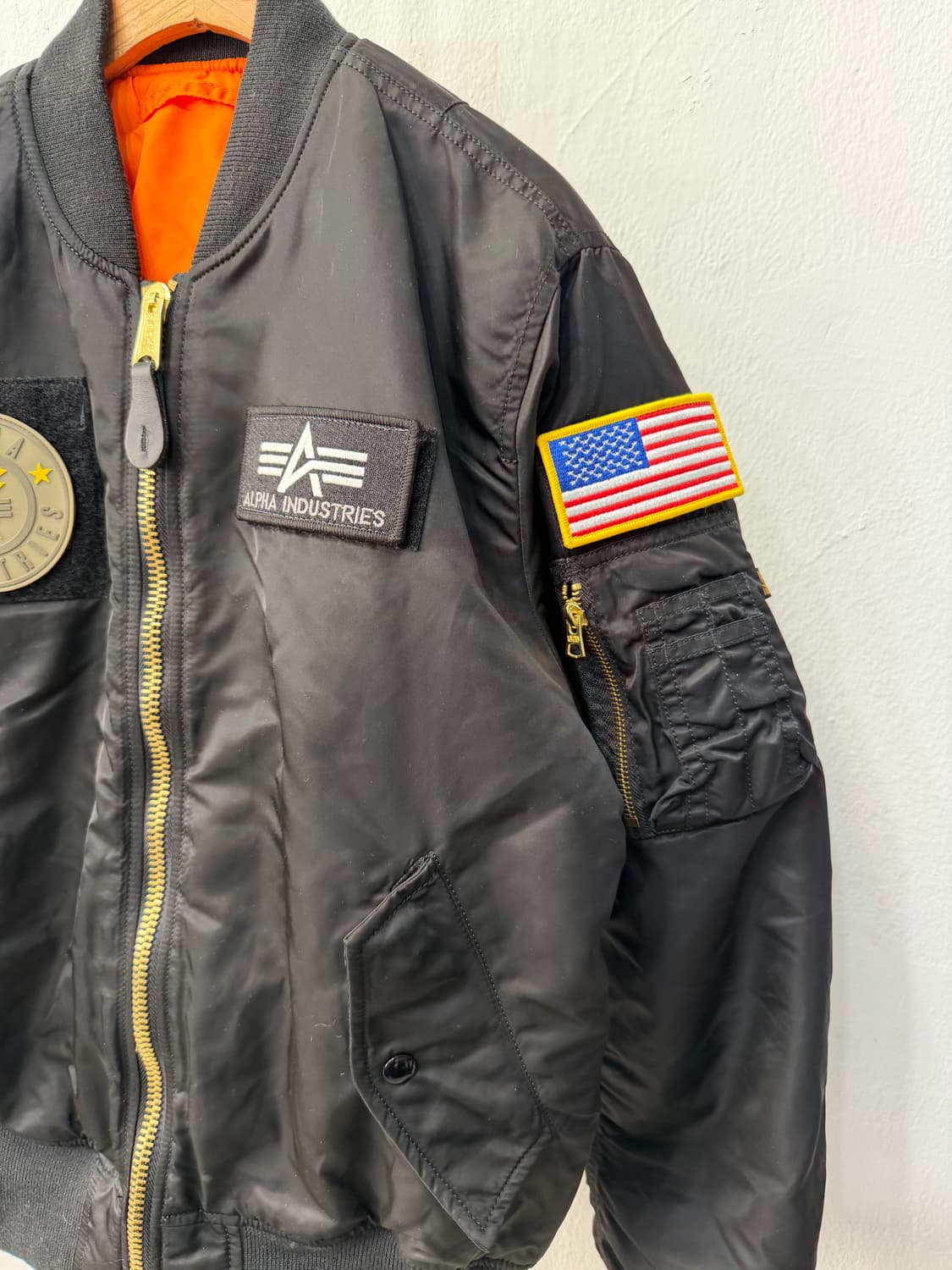 정품) 알파인더스트리 MA-1 블랙 패치 봄버 자켓 S 상품이미지3