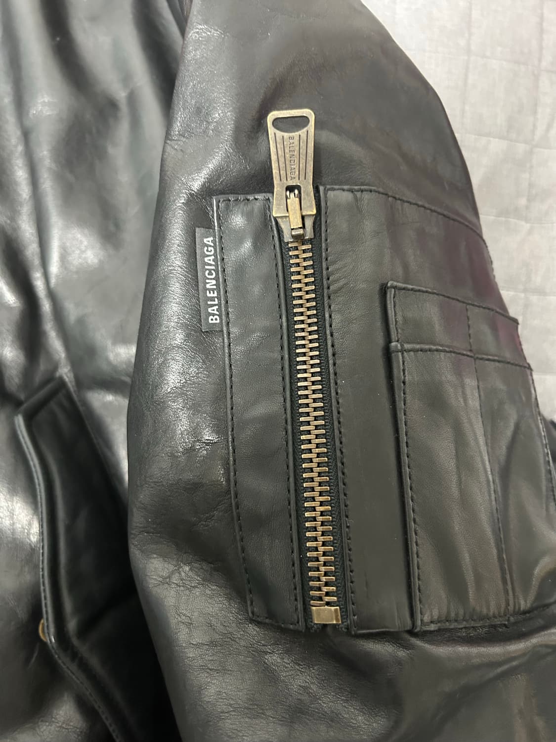 [M] 발렌시아가 레더 후드 봄버 가죽 자켓 상품이미지5