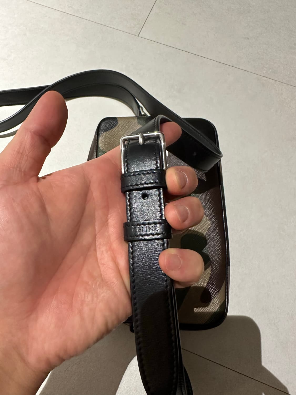 CELINE 셀린 카모플라쥬 미디움 숄더백 상품이미지7