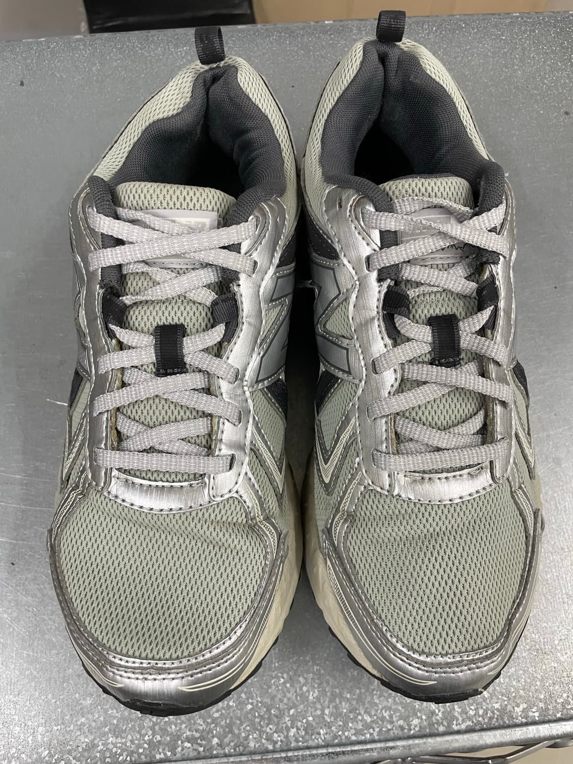 뉴발란스 410v5 실버 275 상품이미지5