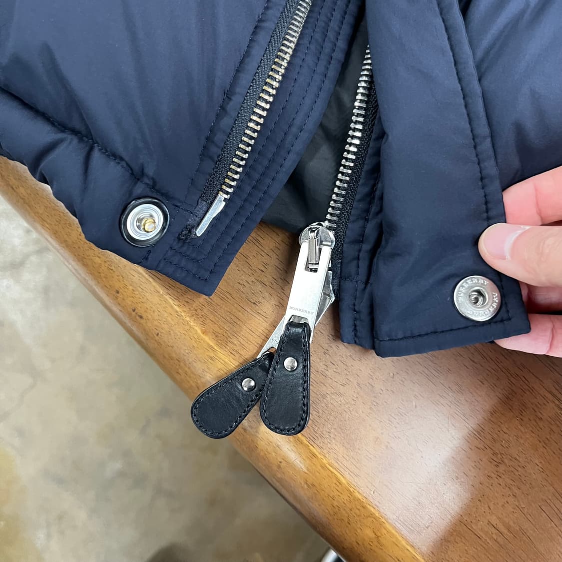 버버리 하틀리 2in1 구스다운 패딩점퍼 M 상품이미지10