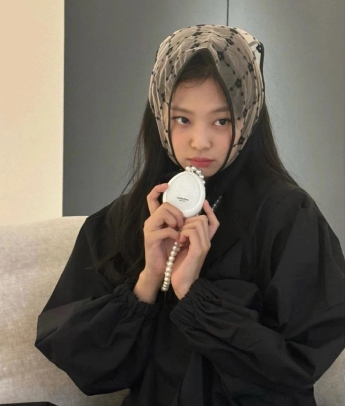 아모멘토 셔링 드레스 점퍼 블랙 상품이미지3