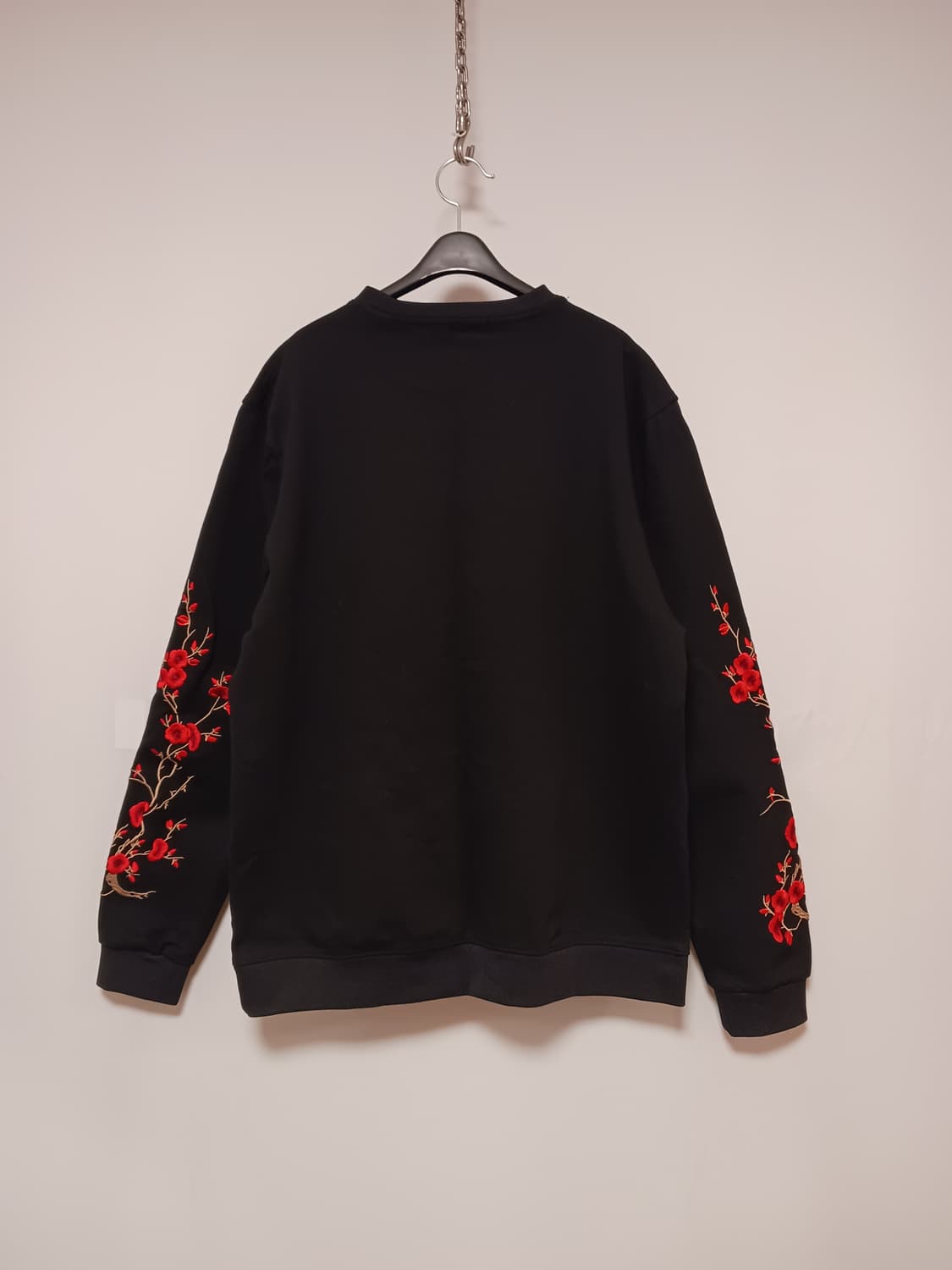 매화자수 네오플랜 블랙맨투맨 상품이미지5