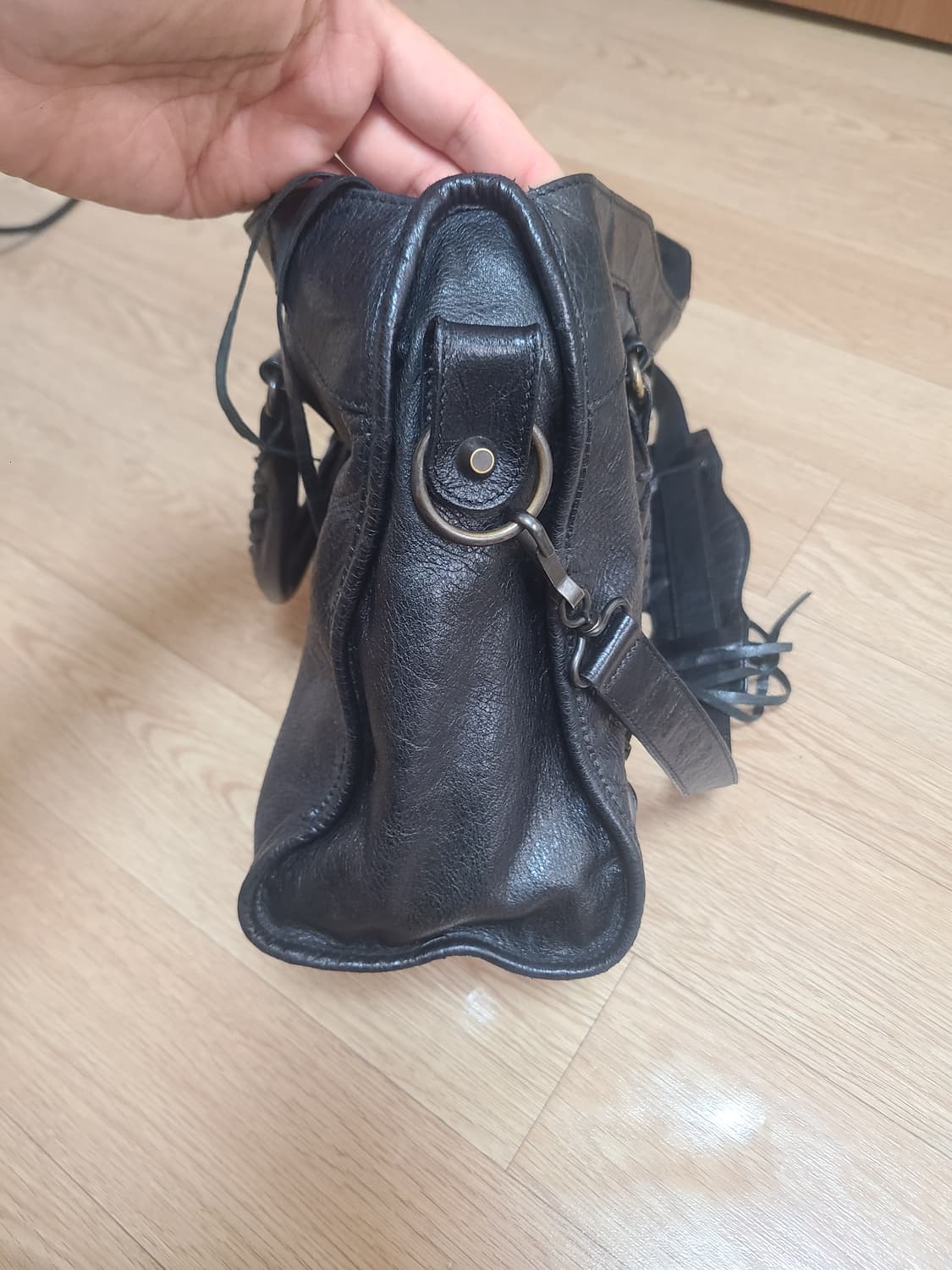 발렌시아가 모터백 시티 블랙  상품이미지4