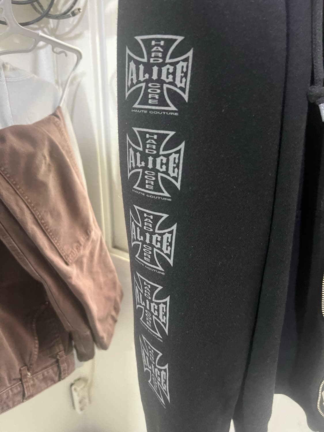 앨리스 할리우드 후드집업 상품이미지3