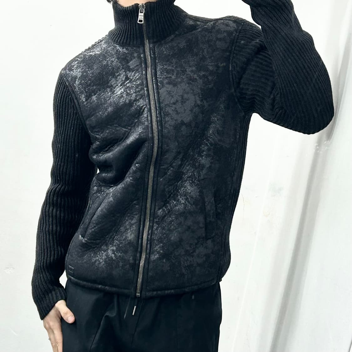 아르마니 익스체인지 스웨이드 텍스처 블랙 프로스트 자켓 상품이미지1