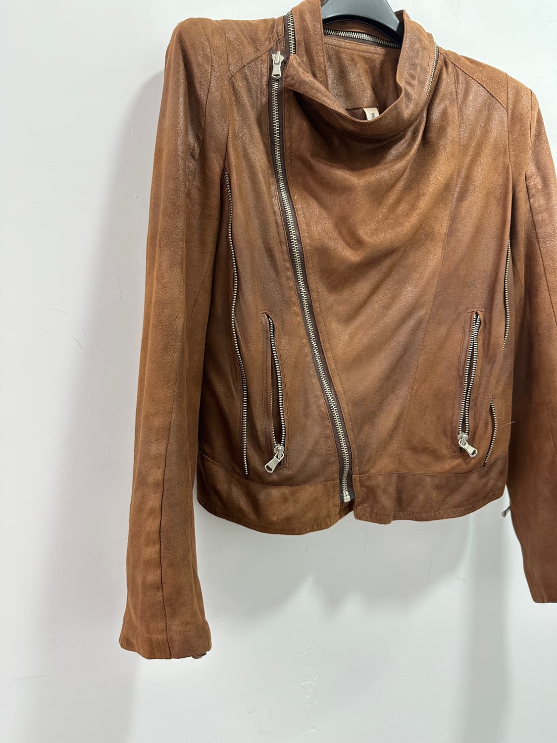 Brown suede drape zipper detail jacket 상품이미지5