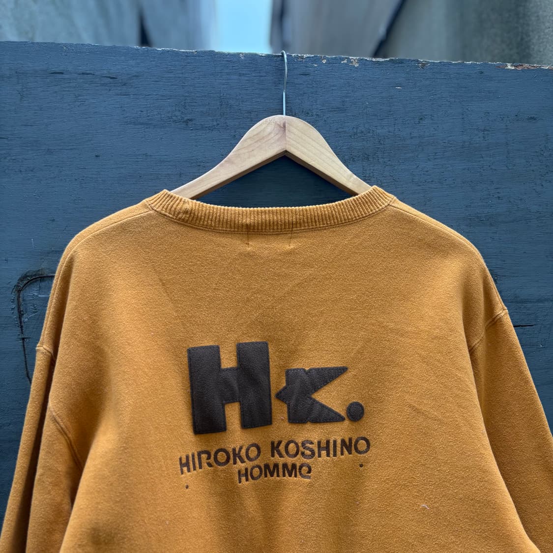 히로코 코시노 옴므 빅 로고 스웻셔츠 상품이미지1