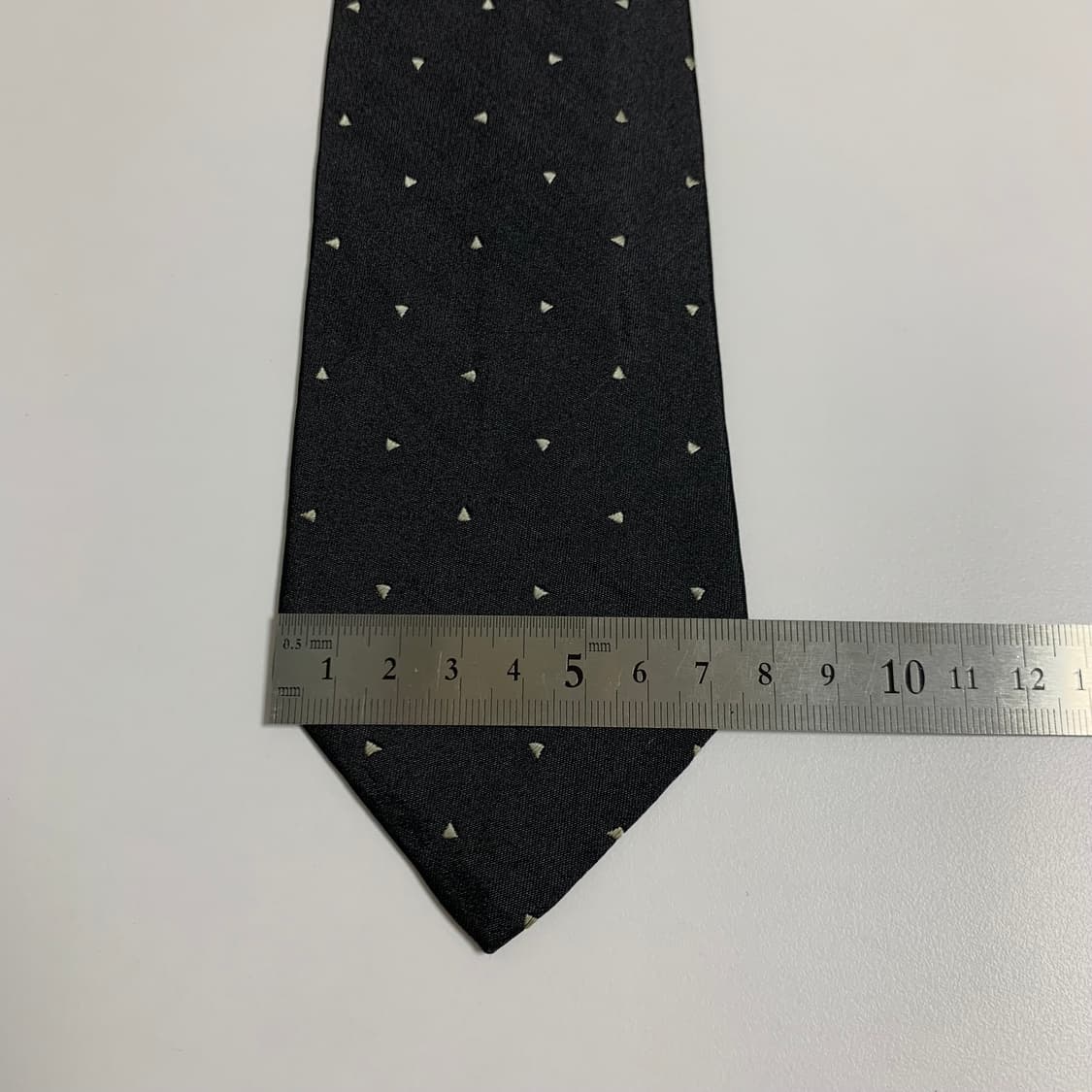 셀린느(CELINE) 블랙컬러 명품넥타이 A+등급 7.6cm 상품이미지10