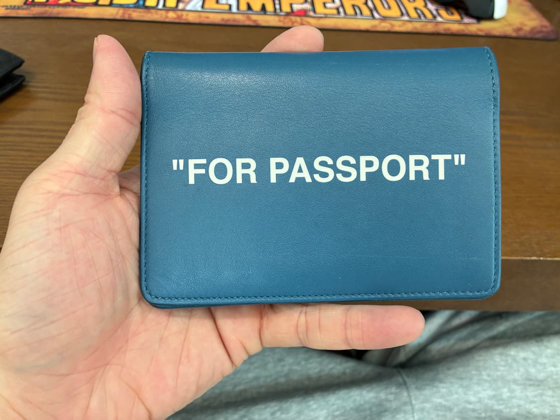 오프화이트 여권 지갑 off white passport wallet택포 상품이미지1