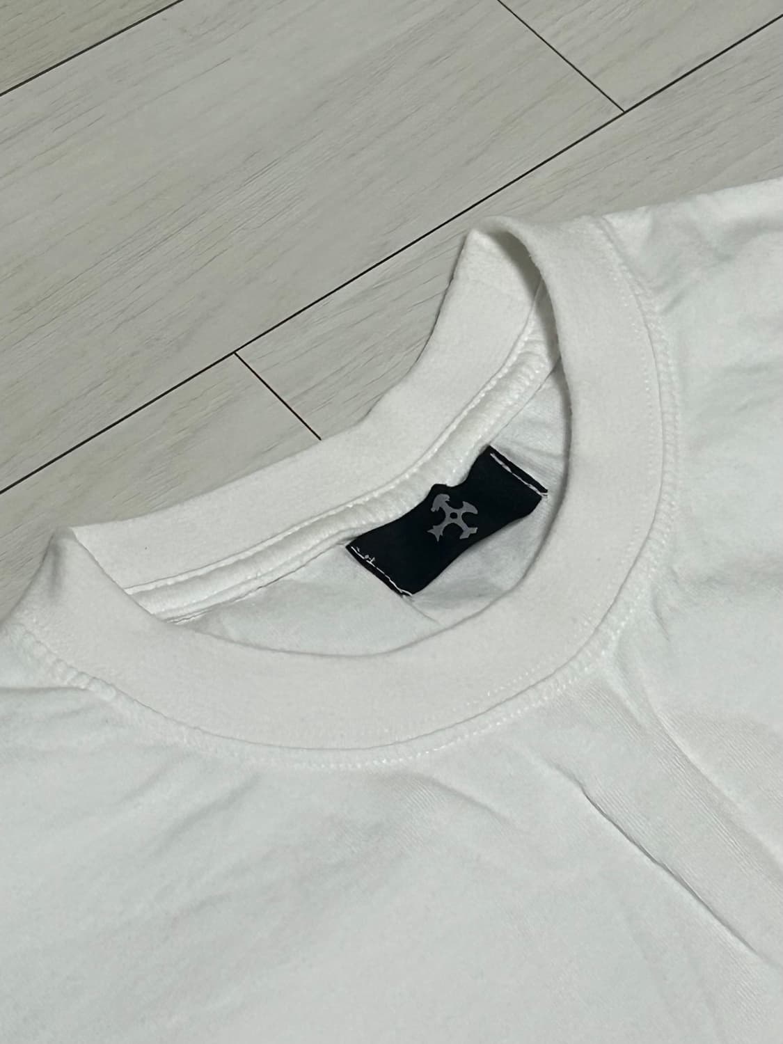 실리카겔 반팔 화이트 2사이즈 상품이미지3