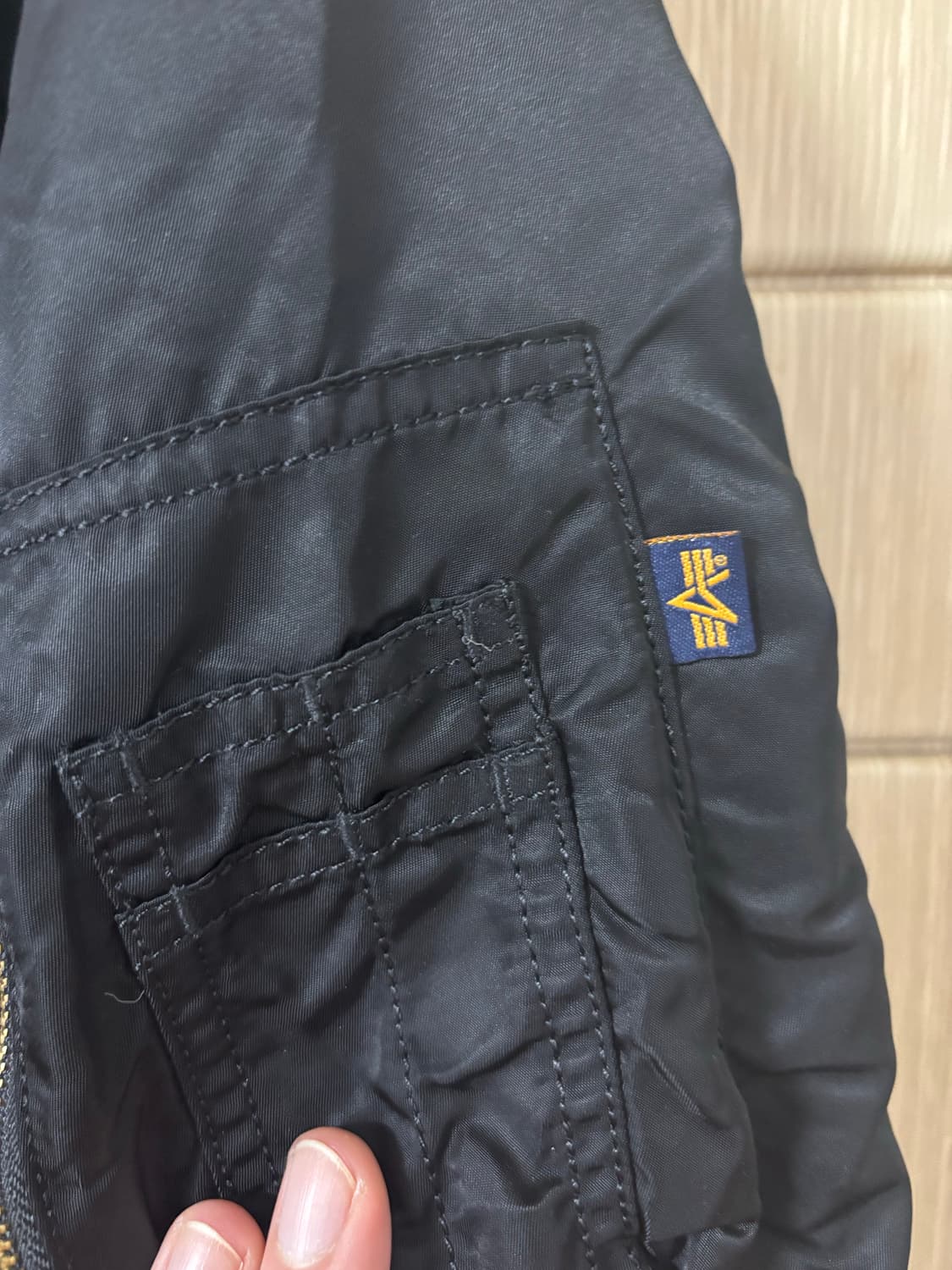 알파인더스트리 MA-1 블랙 항공점퍼 상품이미지6