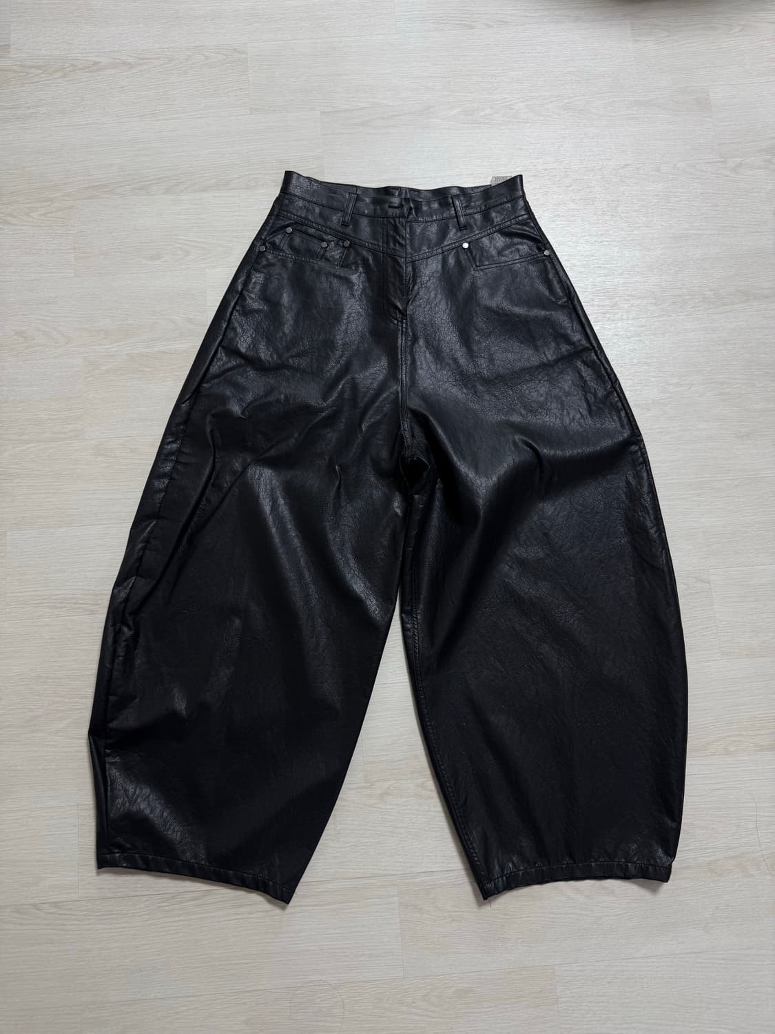 트리밍버드 레더 바지 팝니다 상품이미지4