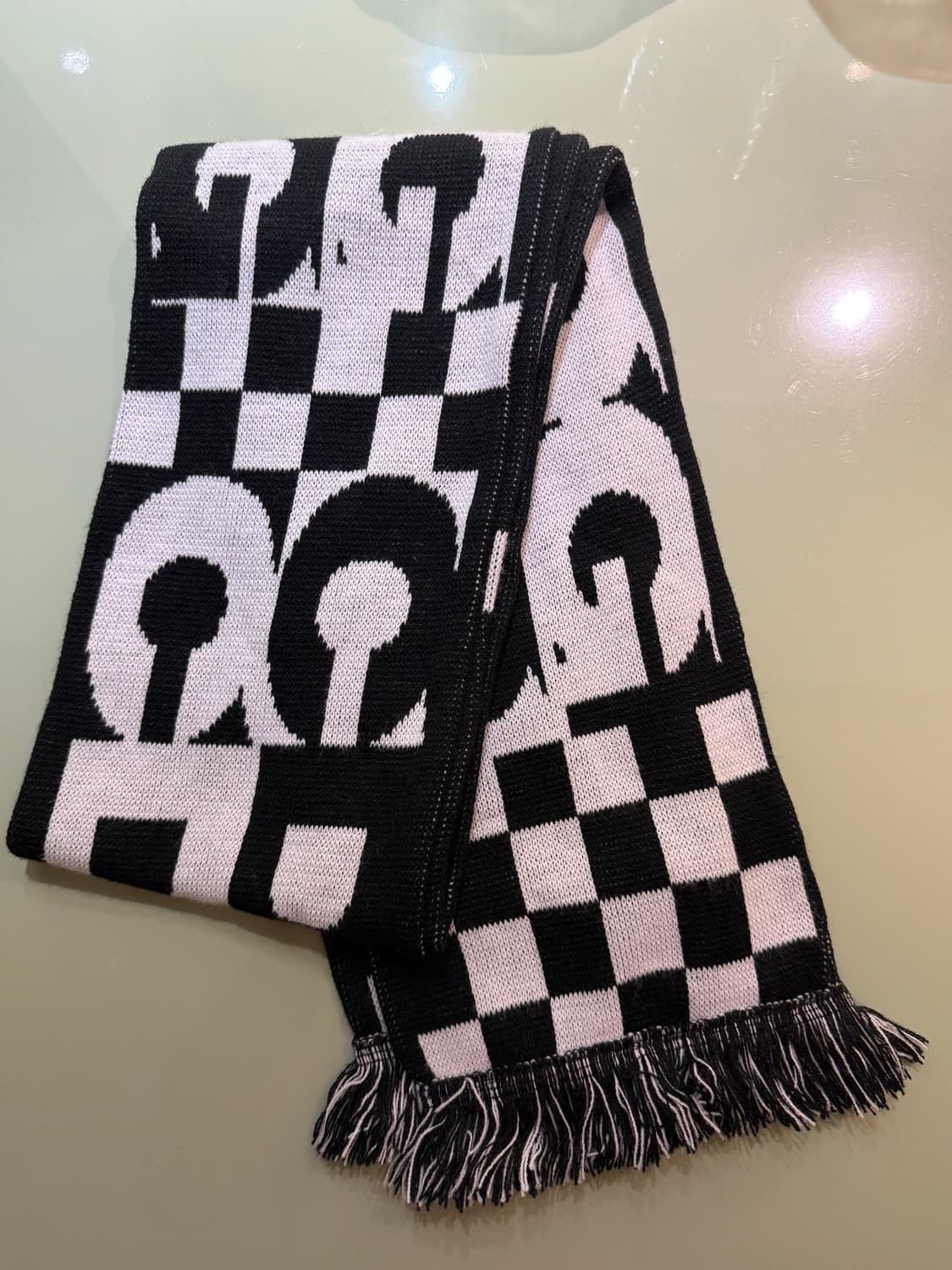 CDG 꼼데가르송 체커보드 머플러 상품이미지1