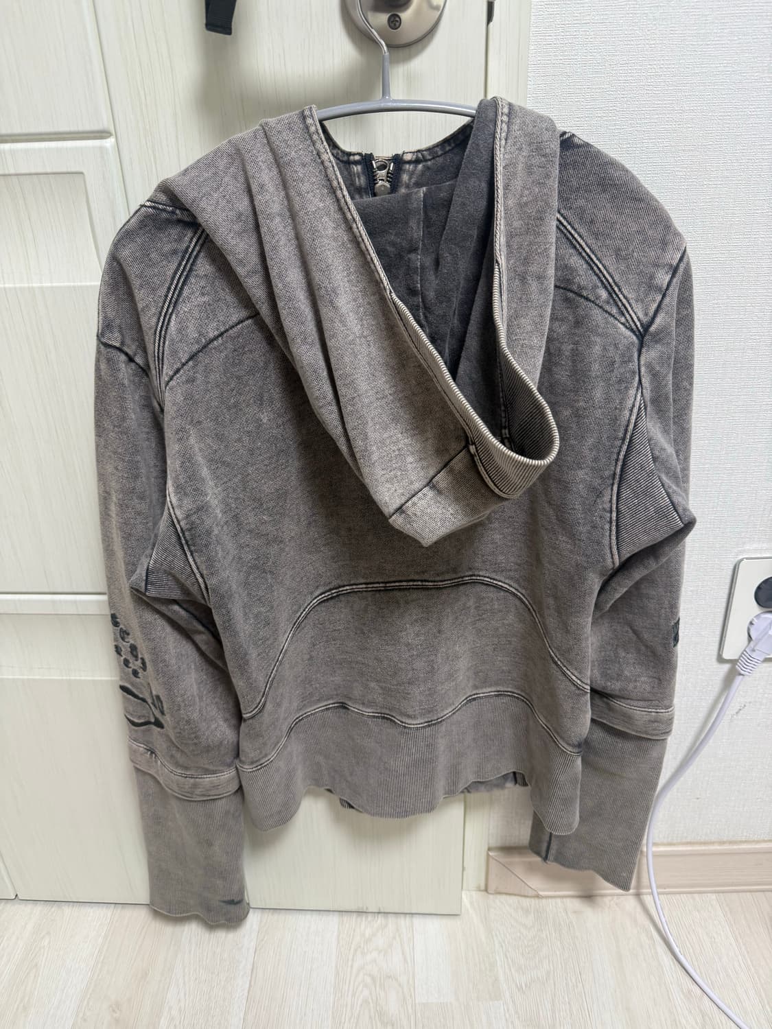 미스치프 컷오프 후드 상품이미지3