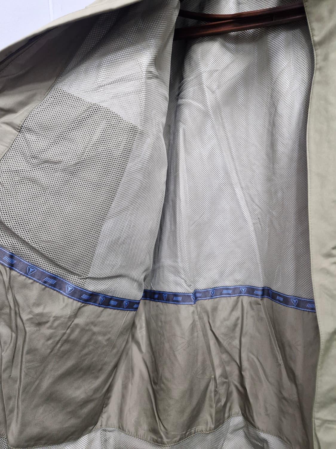 110XXL 트렉스타 고어텍스 바람막이 자켓. 상품이미지9